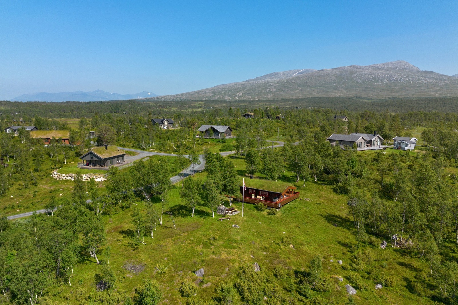 Godt vedlikeholdt hytte beliggende i et idyllisk område Galleribilde