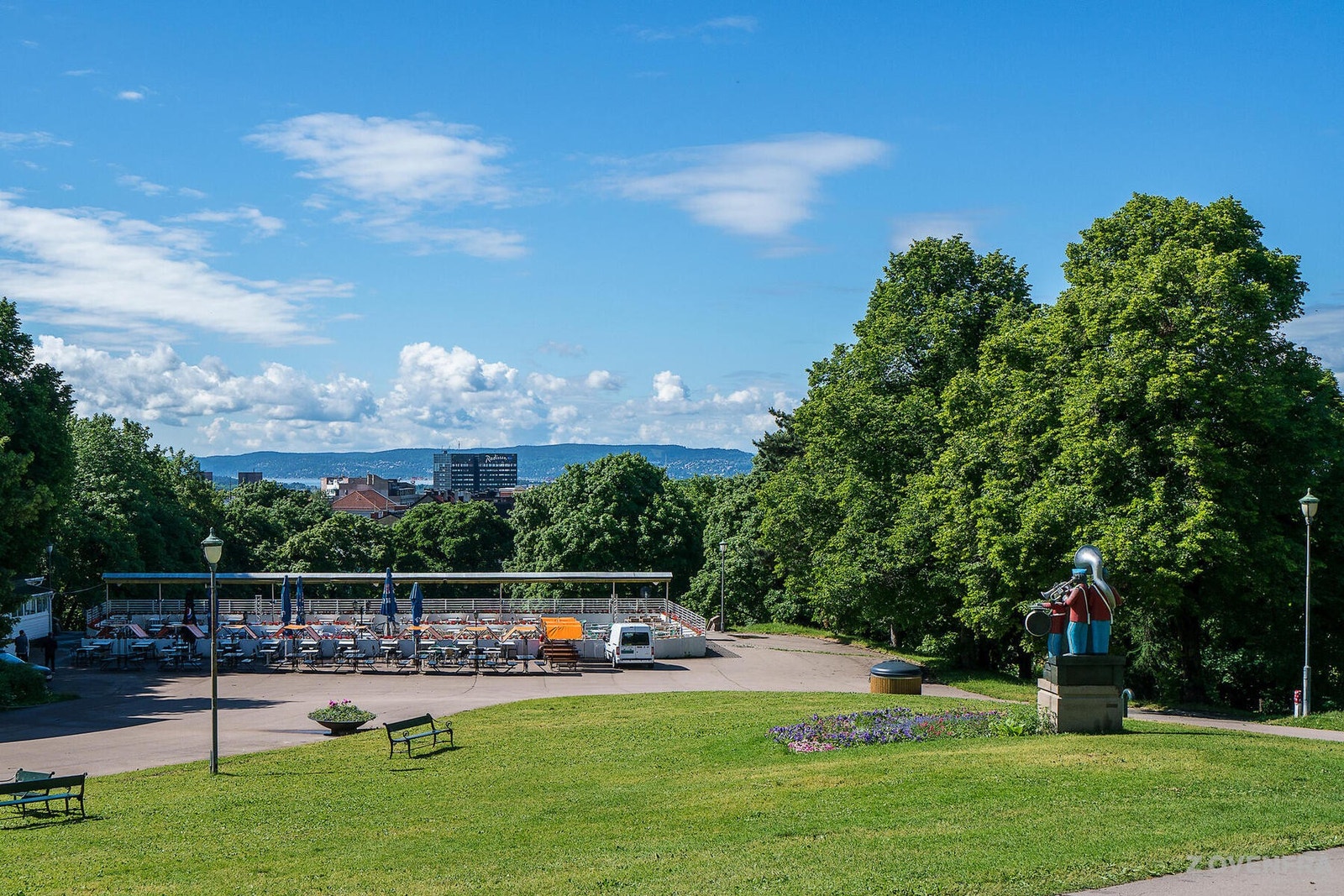 Parken på St. Hanshaugen med flotte muligheter for løping, turgåing og piknik Galleribilde