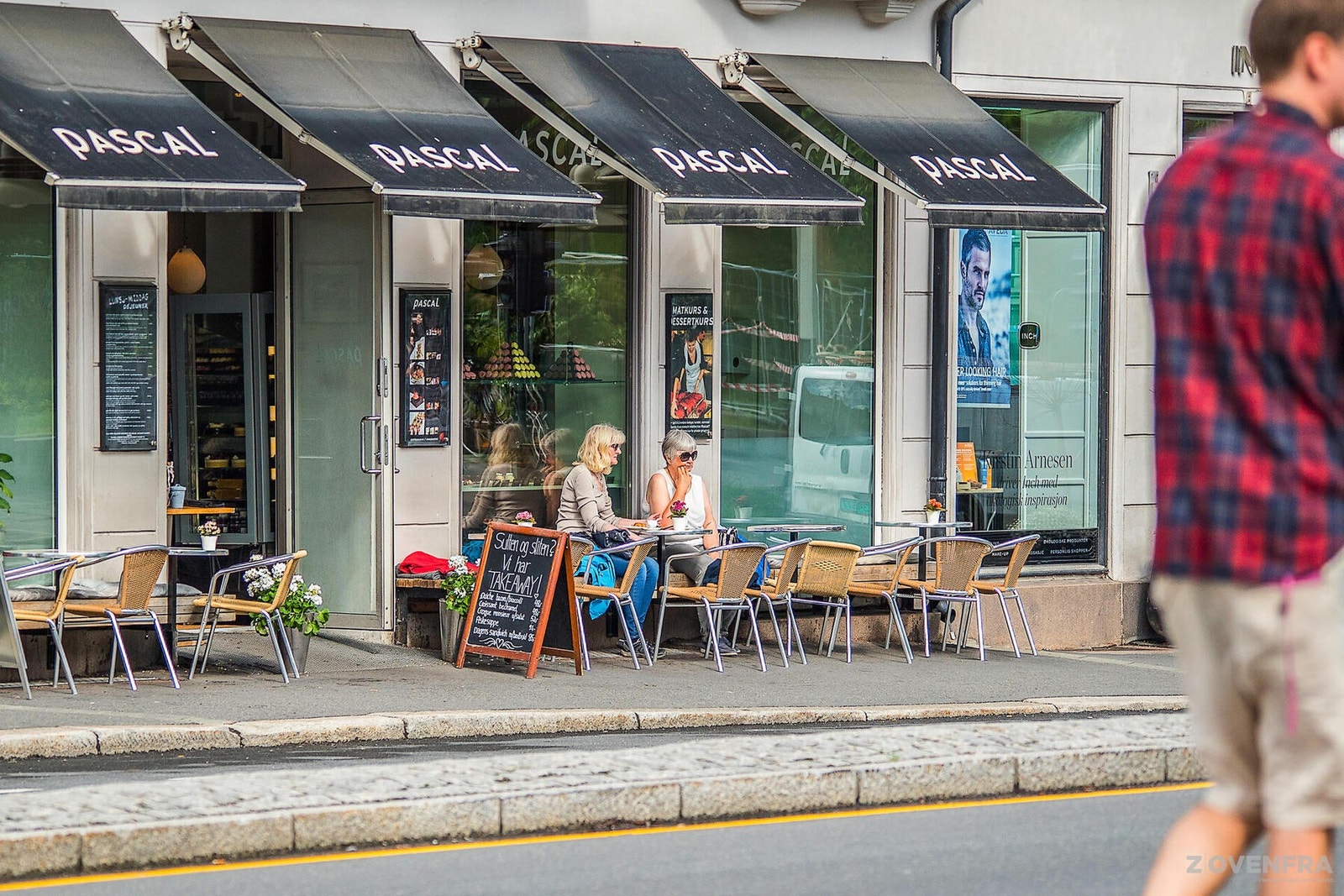 Flere koselige kaféer i området Galleribilde