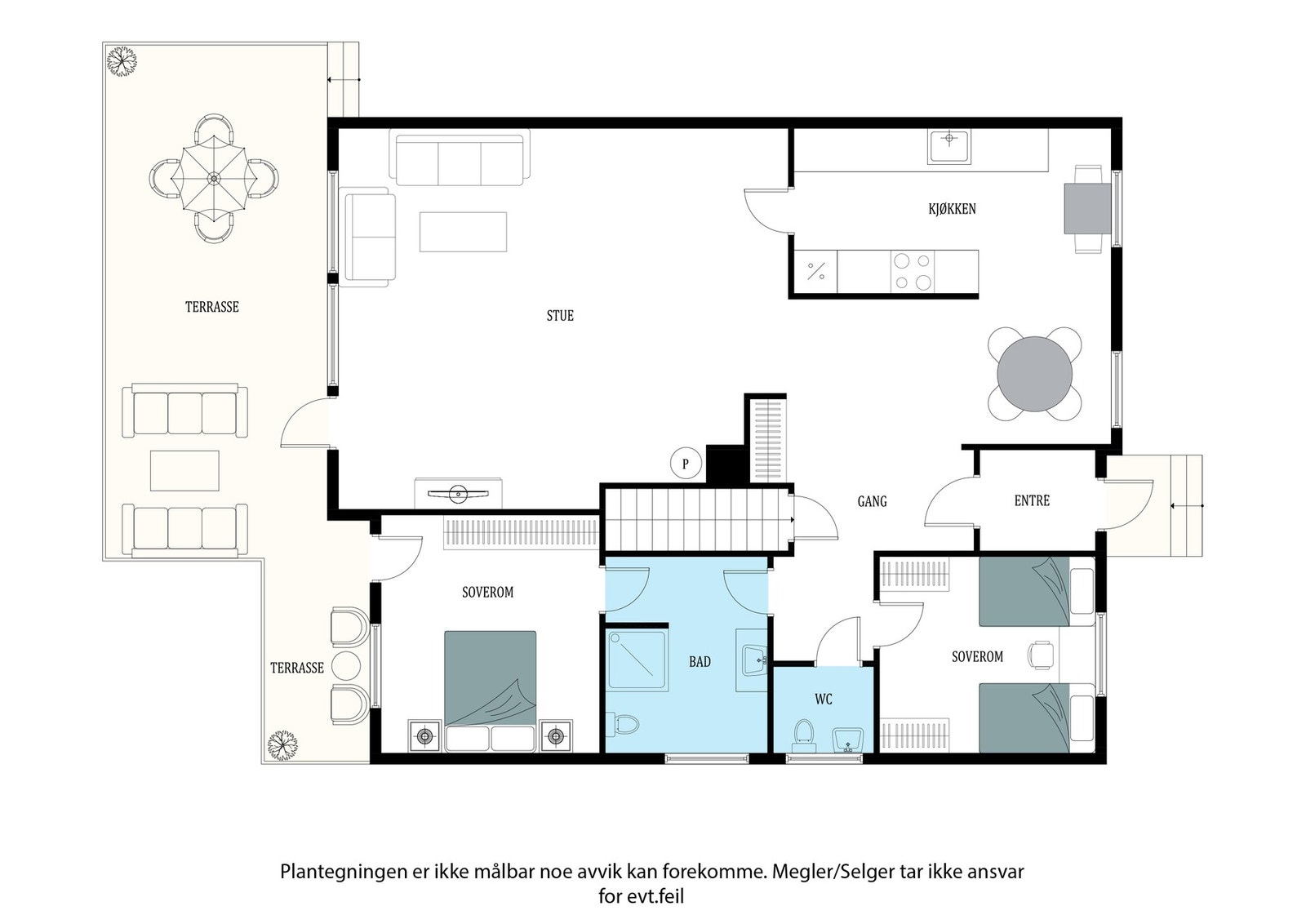 Familievennlig planløsning med alle hovedfunksjoner samlet på ett plan - lyse oppholdsrom, to soverom, bad med opplegg vaskemaskin, separat toalett og direkte utgang til en stor, solrik terrasse. Galleribilde
