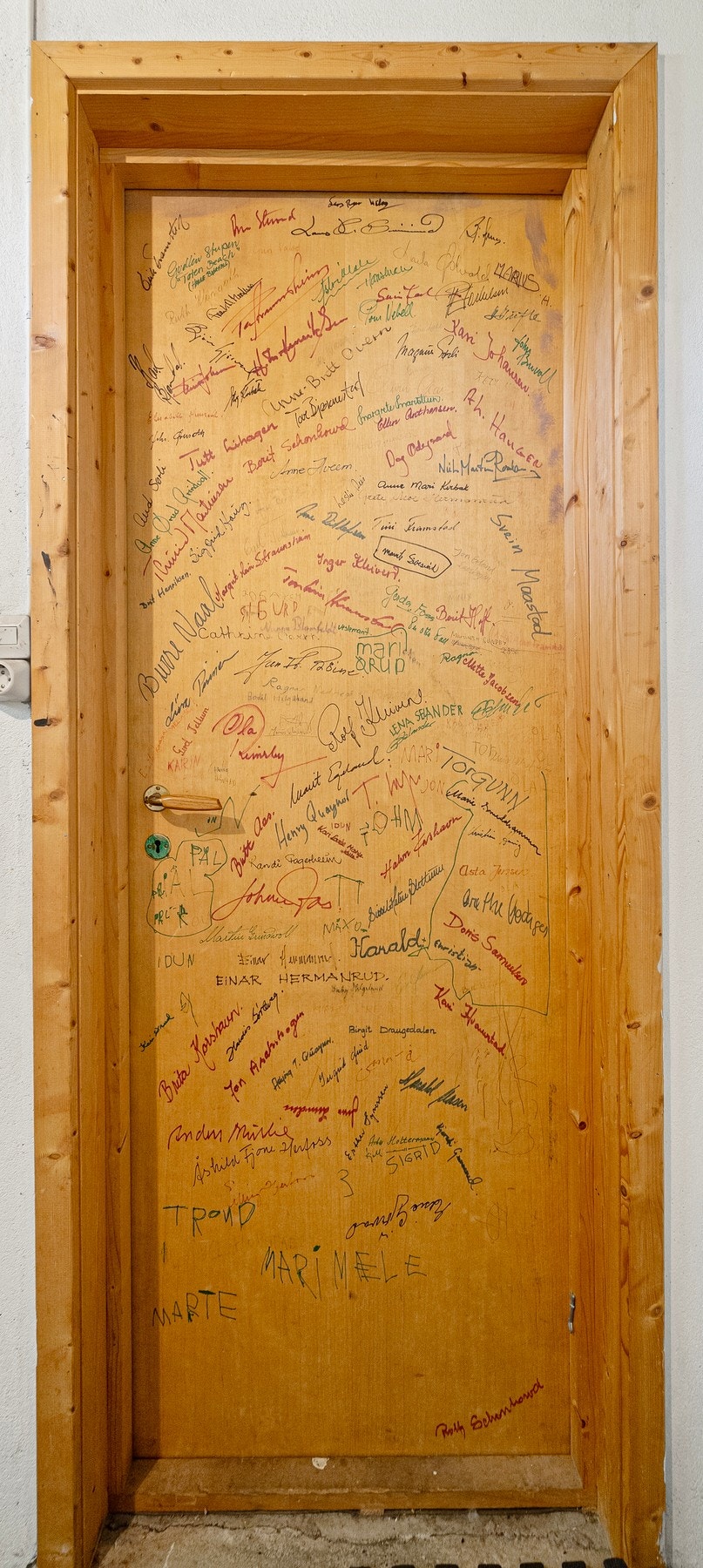 Finner du din autograf her? Galleribilde