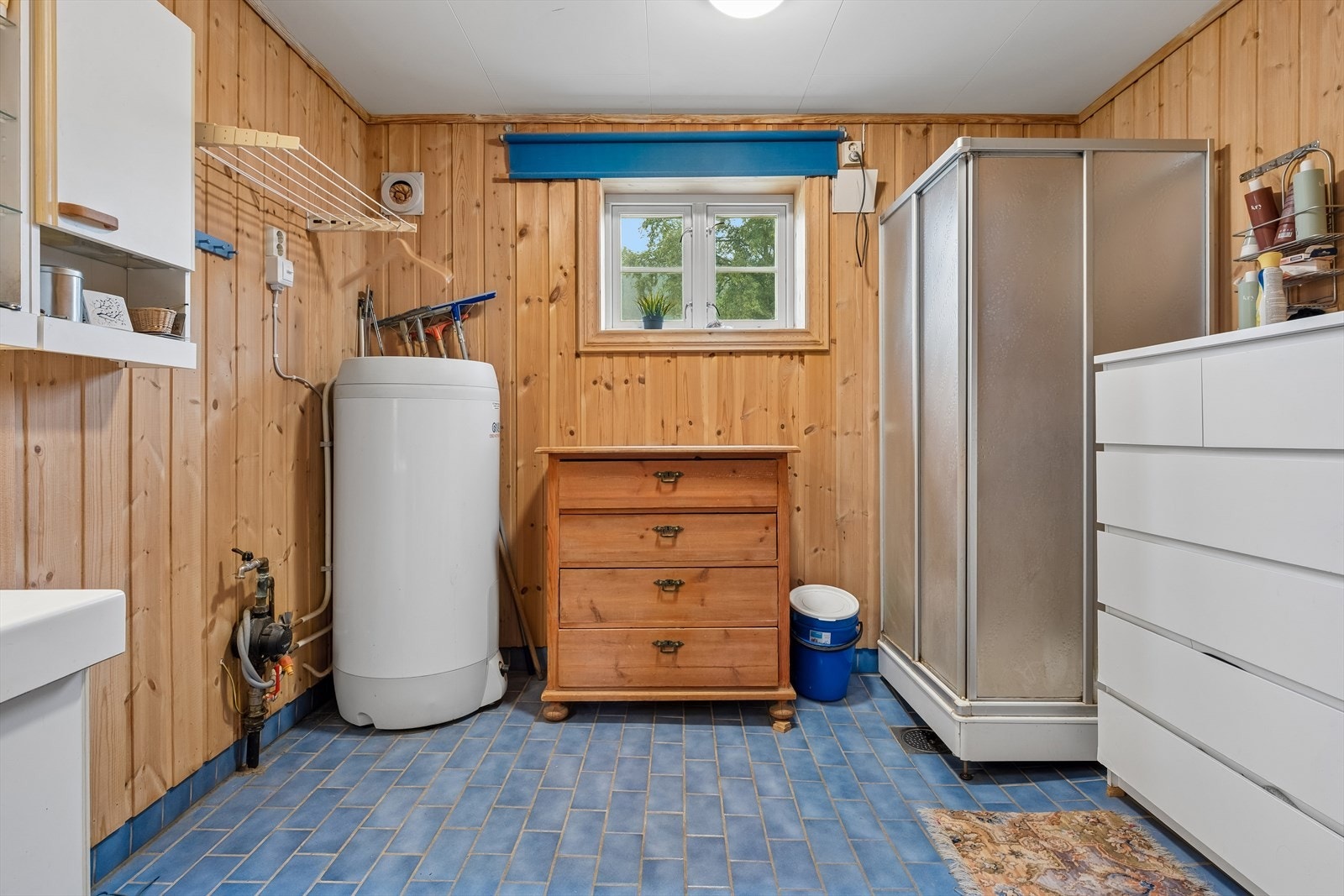 Varmtvannsberederen på 200 liter ble installert i 2021. Galleribilde