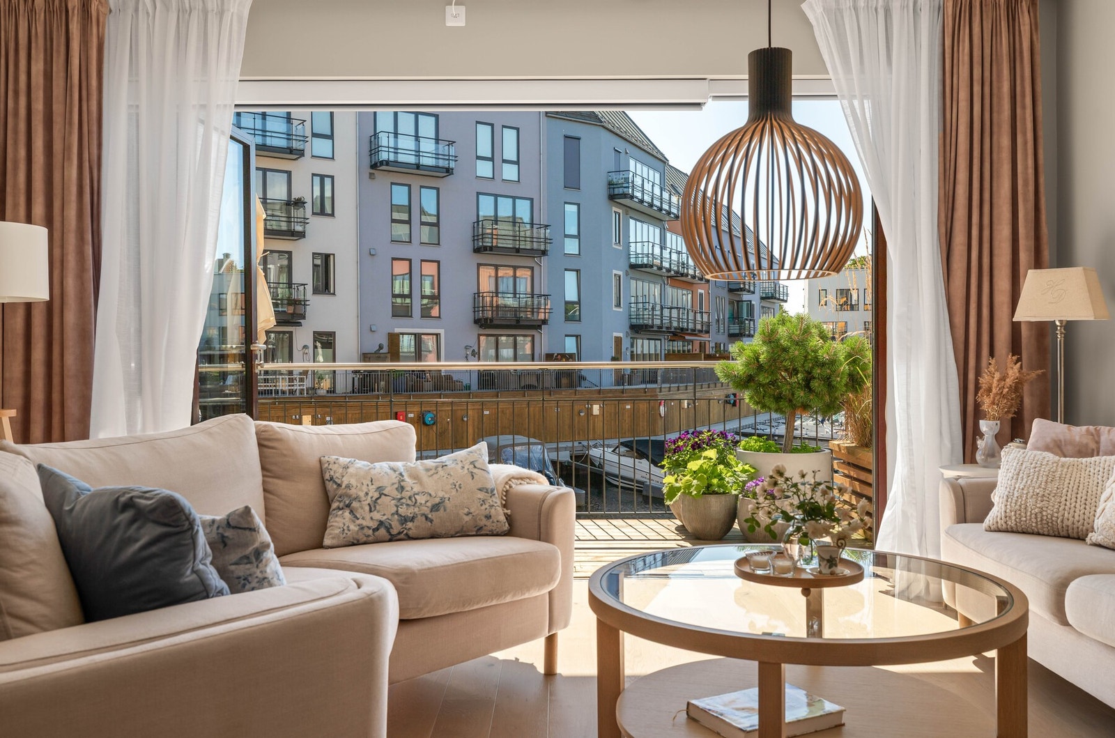 Leinæs & Partners v/Tori Fremmerlid Glasø har gleden av å presentere Agnespassasjen 86! Galleribilde