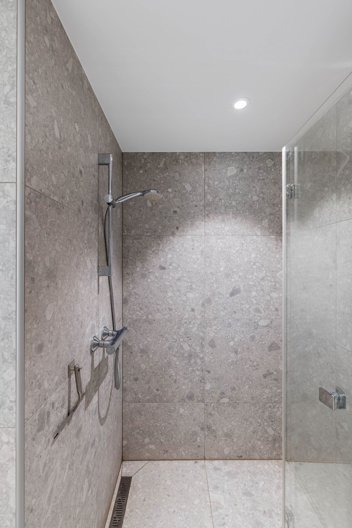 Badet kombinerer funksjonalitet og tidløst design. Galleribilde