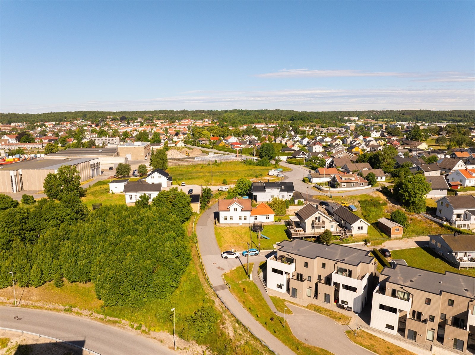 Dagligvare og et knippe andre forretninger finnes på Snippen - en kort rusletur unna. Galleribilde