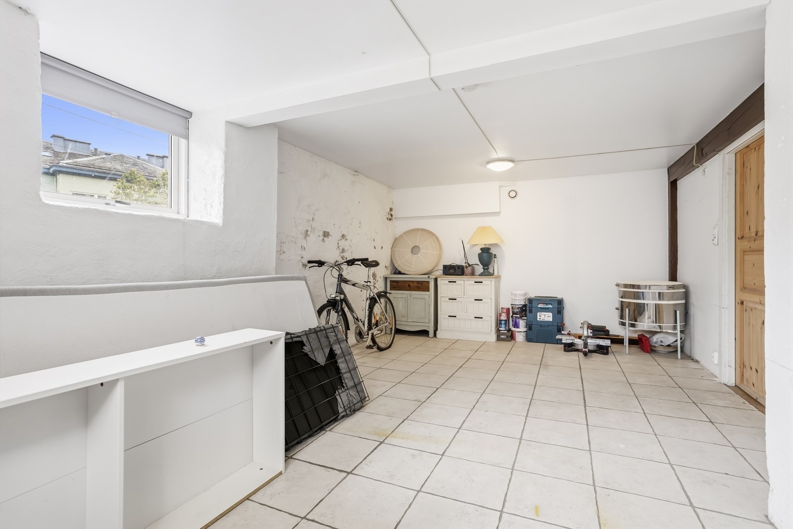Leiligheten disponerer en romslig bod i kjelleren. Galleribilde