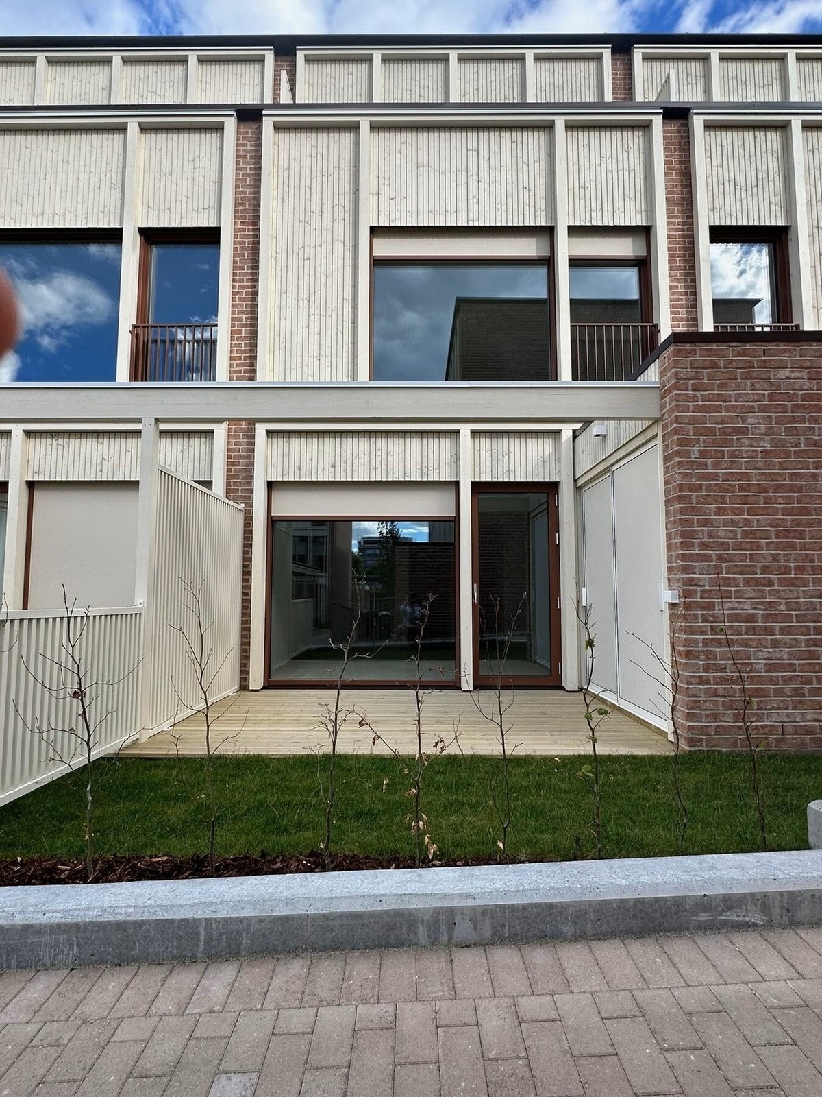 Markterrasse sett fra gårdsrommet. Galleribilde