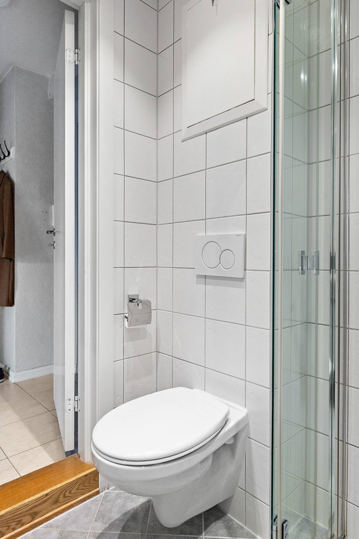 Badet varmes opp via varmekabler i gulv. Galleribilde