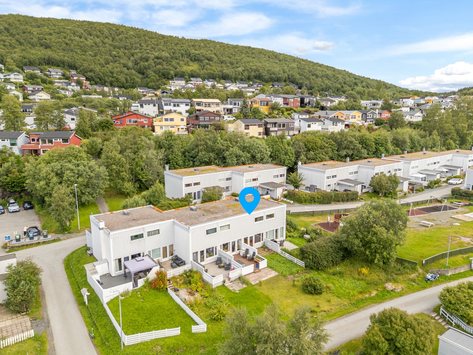 3-roms leilighet over 2 plan med flott beliggenhet på Hunstad i Galnåsmyra borettslag. Galleribilde