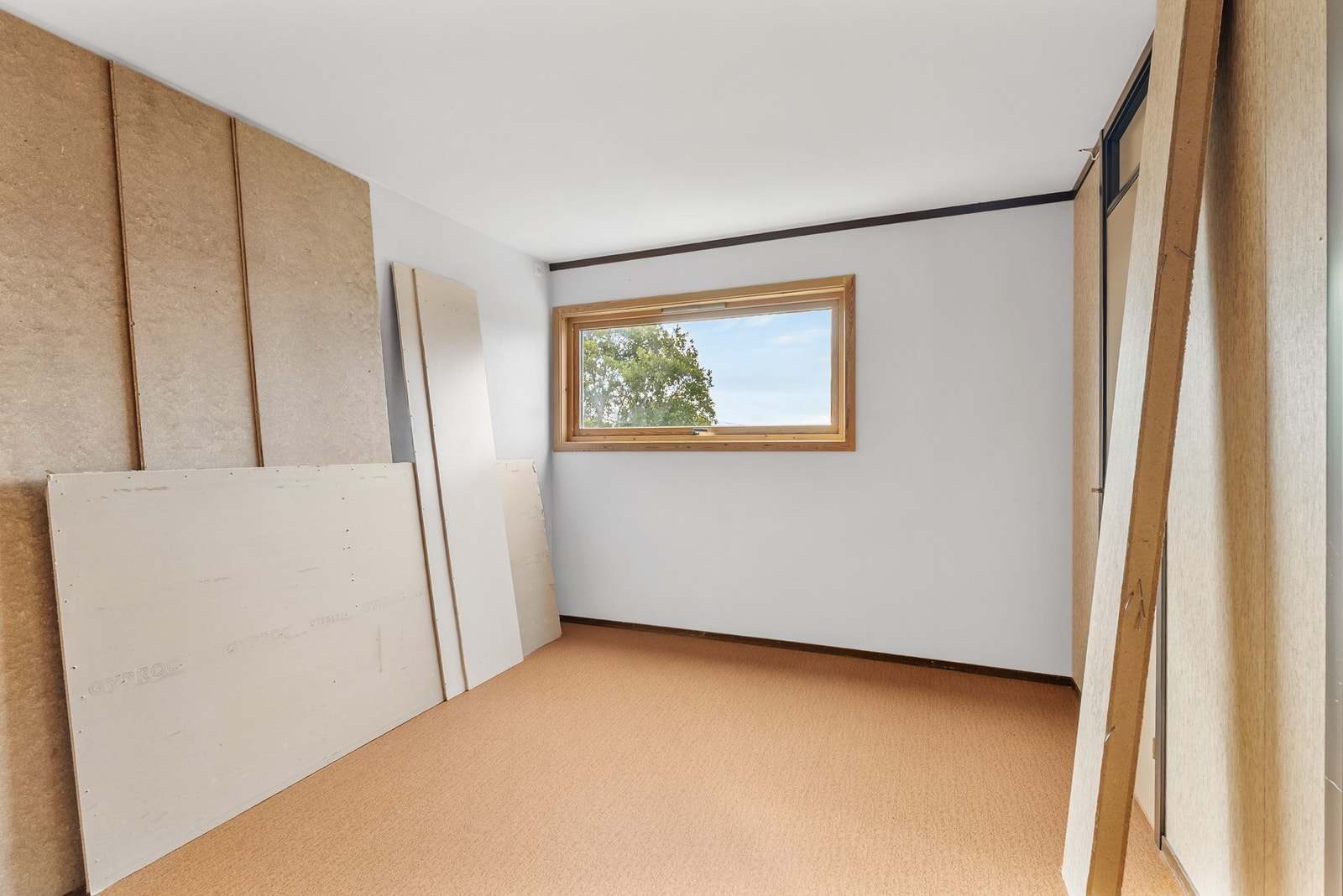 Hovedsoverom i 2. etg med god plass til dobbeltseng og nattbord. Galleribilde