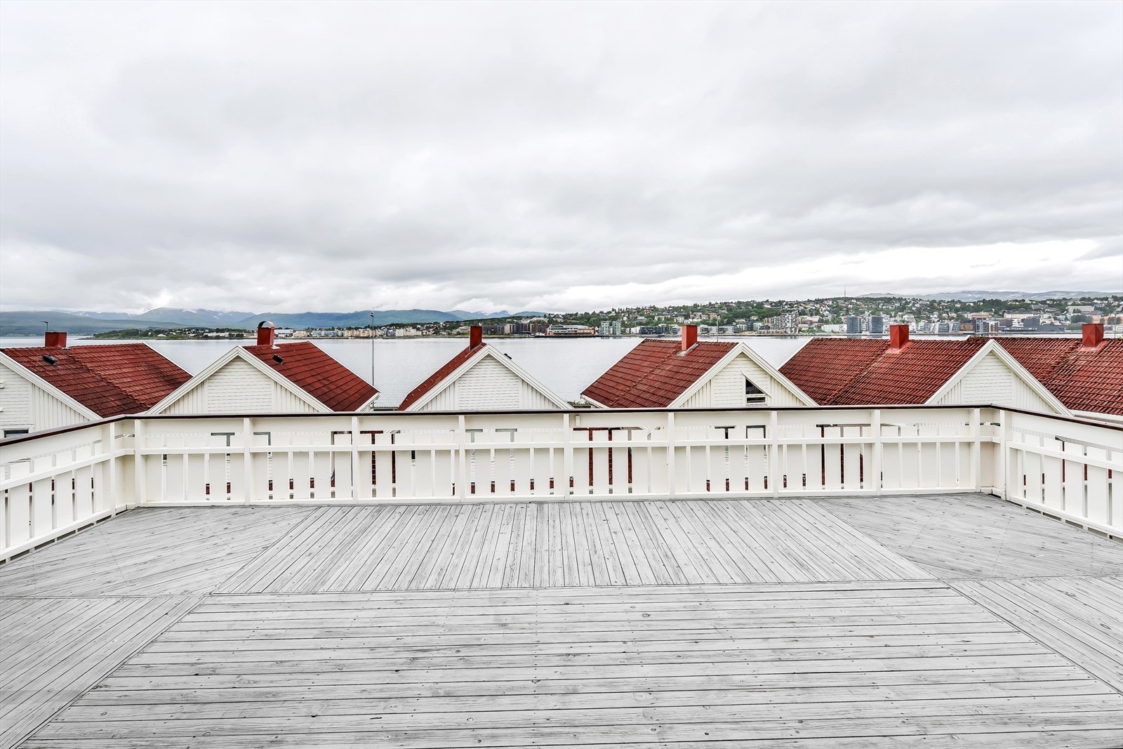 Stor solrik balkong på hele 45kvm! Galleribilde