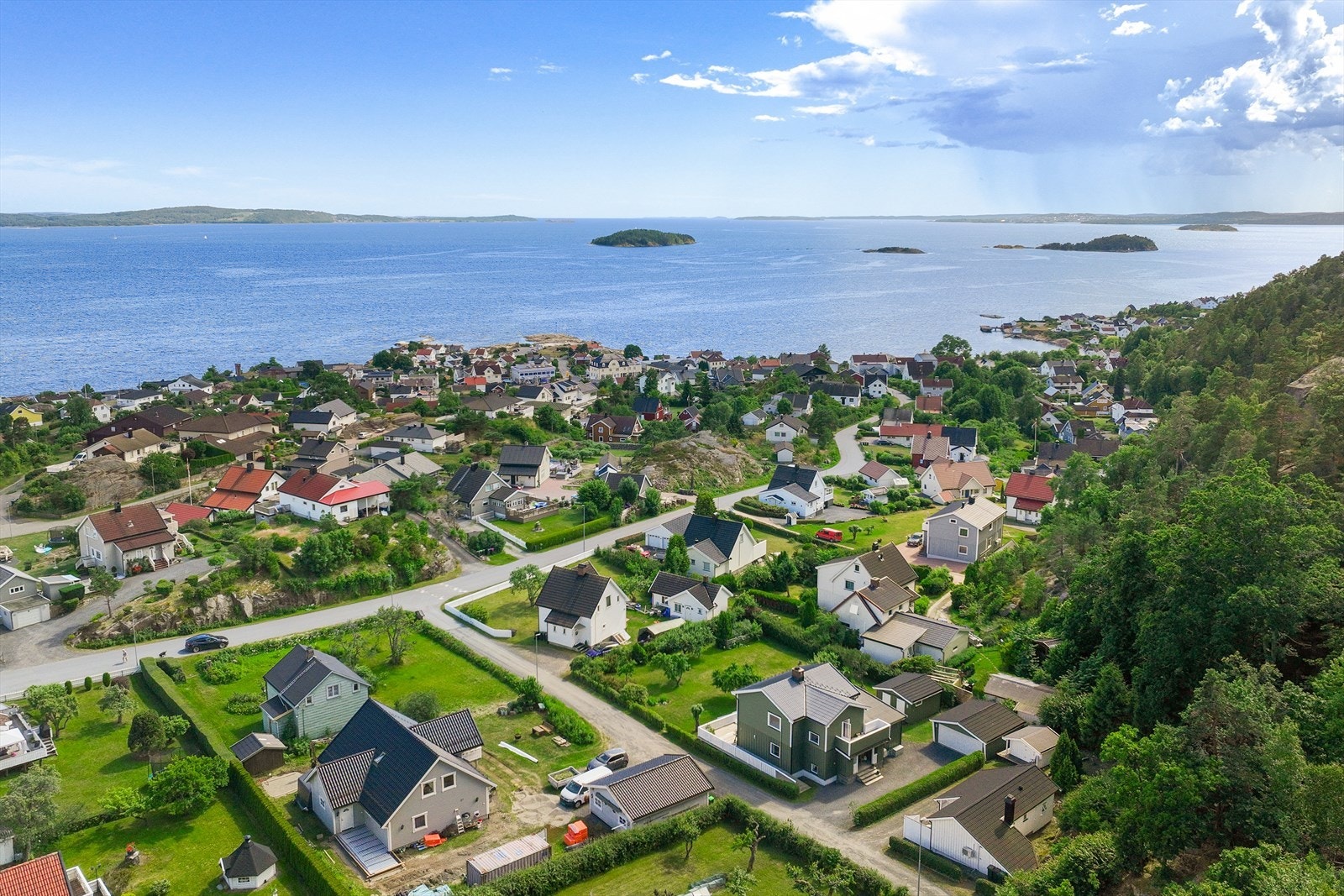 Tofte er en perle ved Oslofjorden, kjent for sin rolige atmosfære og vakre kystlinje. Galleribilde