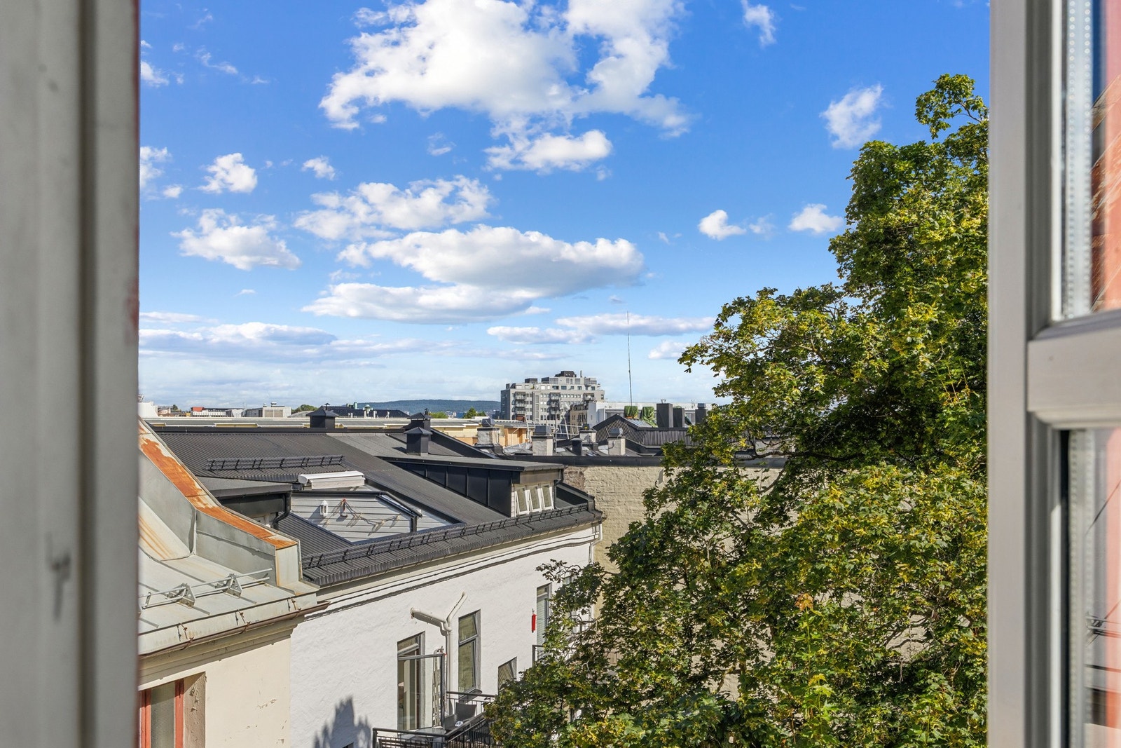 Fra stuevinduet har du flott utsikt over byen. Galleribilde