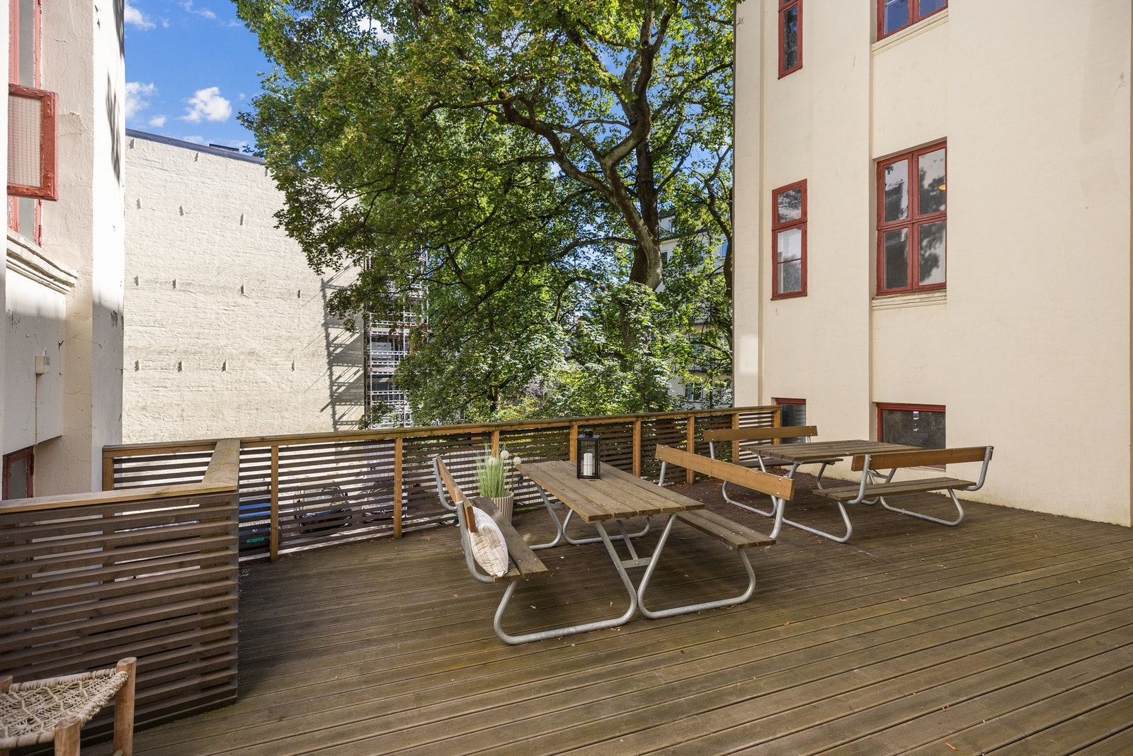 Hyggelig fellesterrasse for beboere. Galleribilde