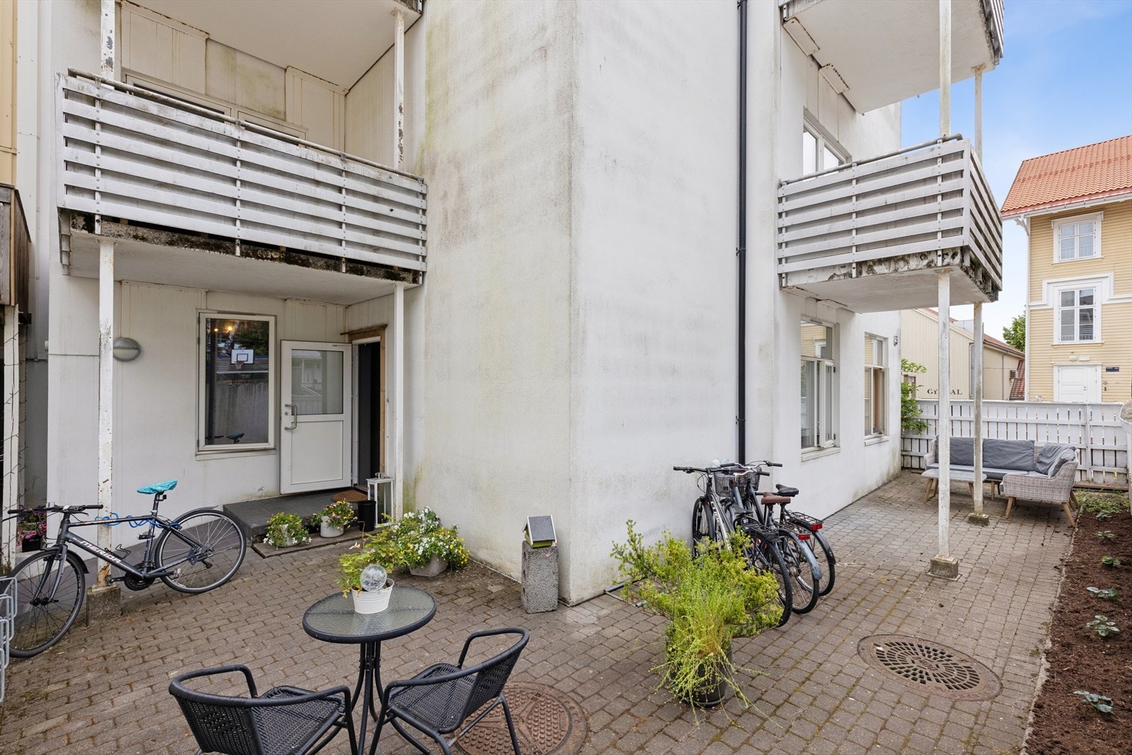 Leiligheten ligger i 1. etasje med enkel adkomst. Galleribilde