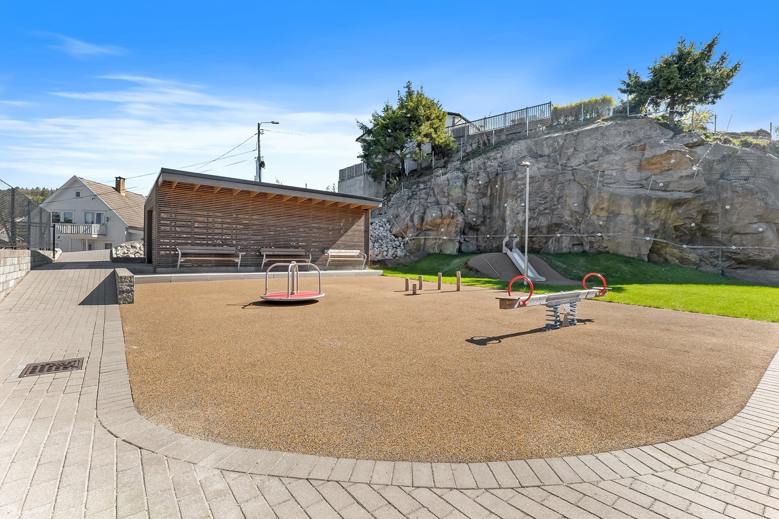 Fellesarealer med lekeplass. Galleribilde