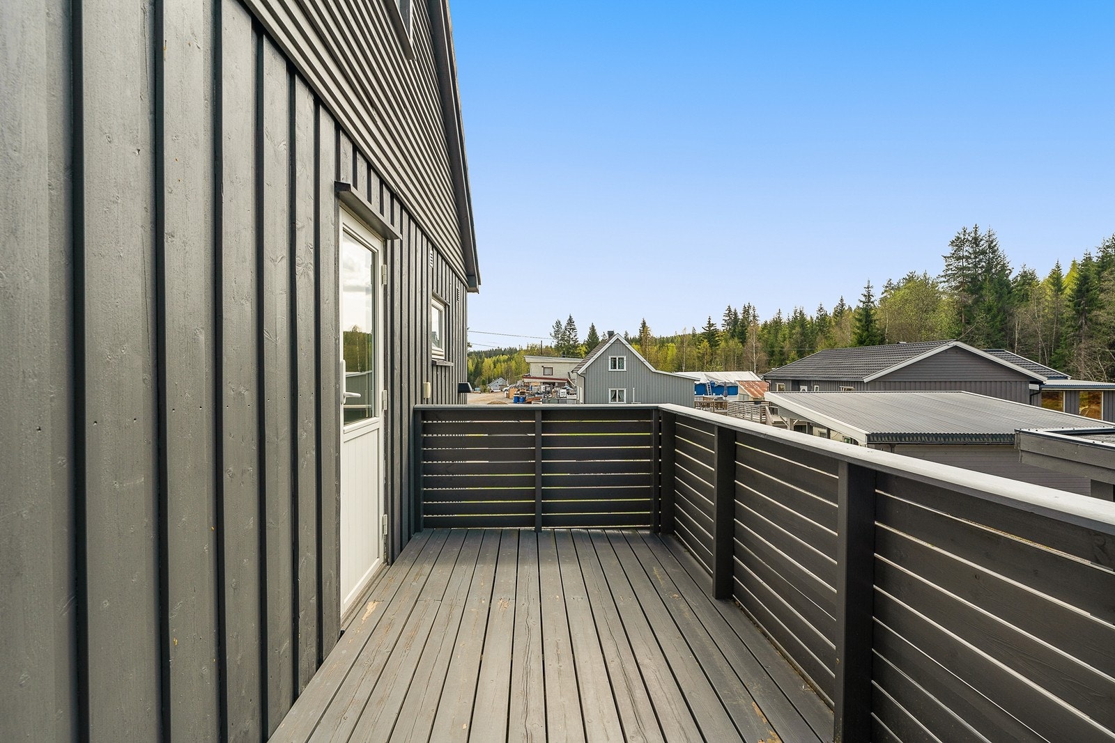 Veranda med plass for sittegruppe Galleribilde