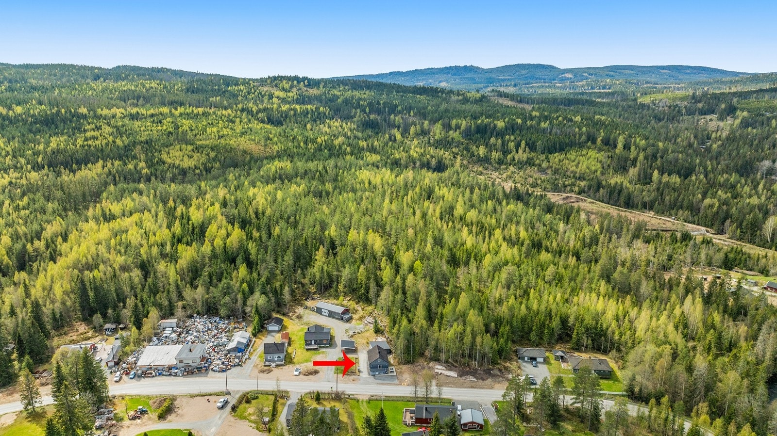 Åsen ligger langs hele vestsiden av Nannestad kommune og byr på alt fra tur- og sykkelstier, oppkjørte skiløyper, badeplasser og skianlegg Galleribilde
