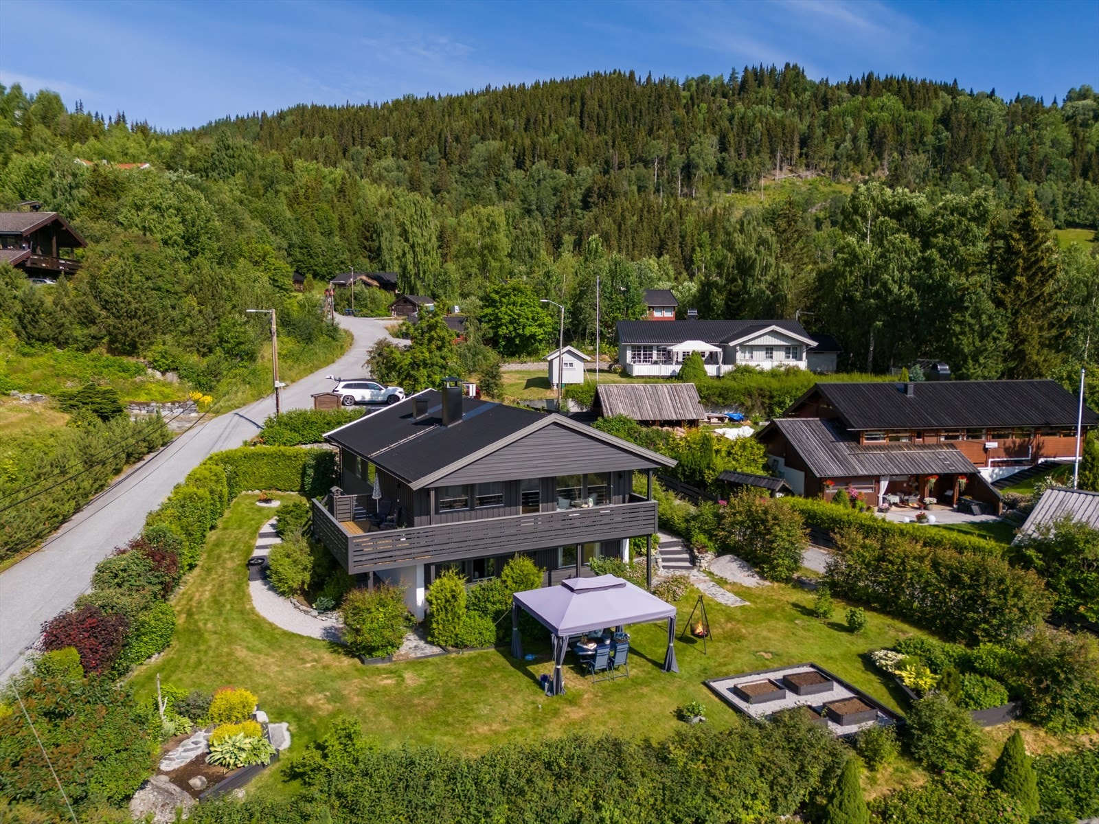 Her bor du med umiddelbar nærhet til fine turområder. Galleribilde
