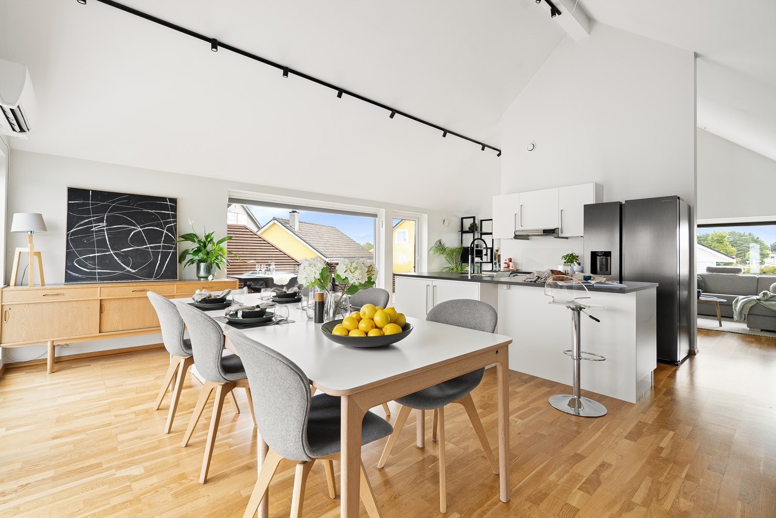 Her kan det dekkes på med langbord ved større selskap. Galleribilde