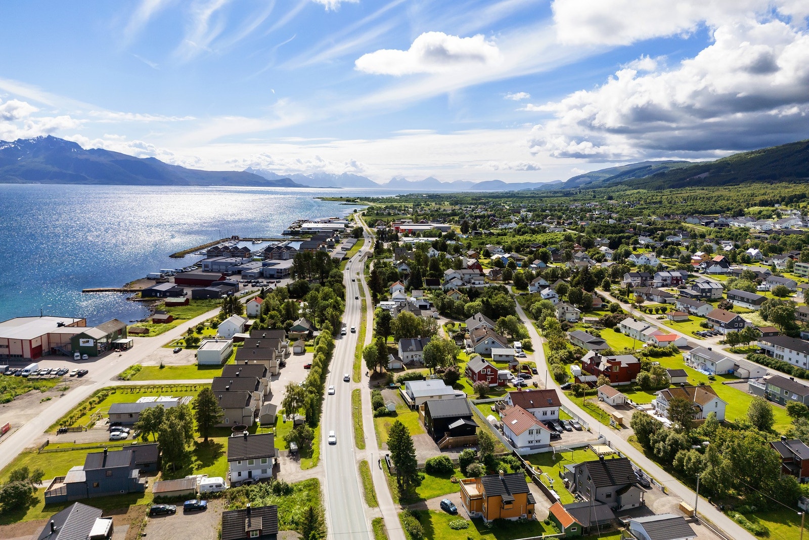 Eiendommen ligger sentralt til på Sortland. Galleribilde