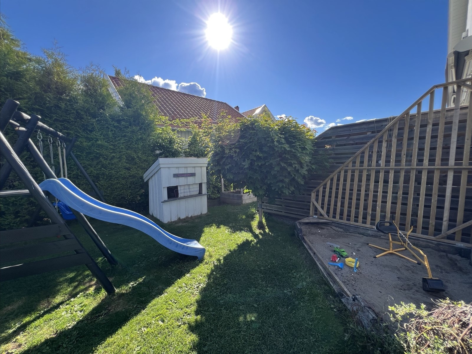 Sandkasse til glede for de minste. Galleribilde
