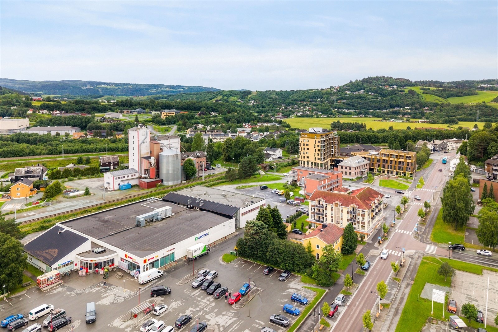 Sentral beliggenhet i Mehus sentrum. Galleribilde