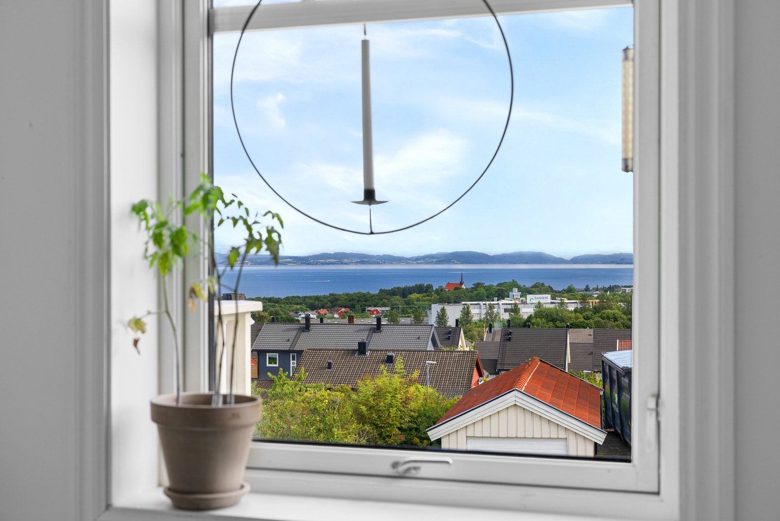 Utsiktsbilde fra kjøkkenet. Galleribilde