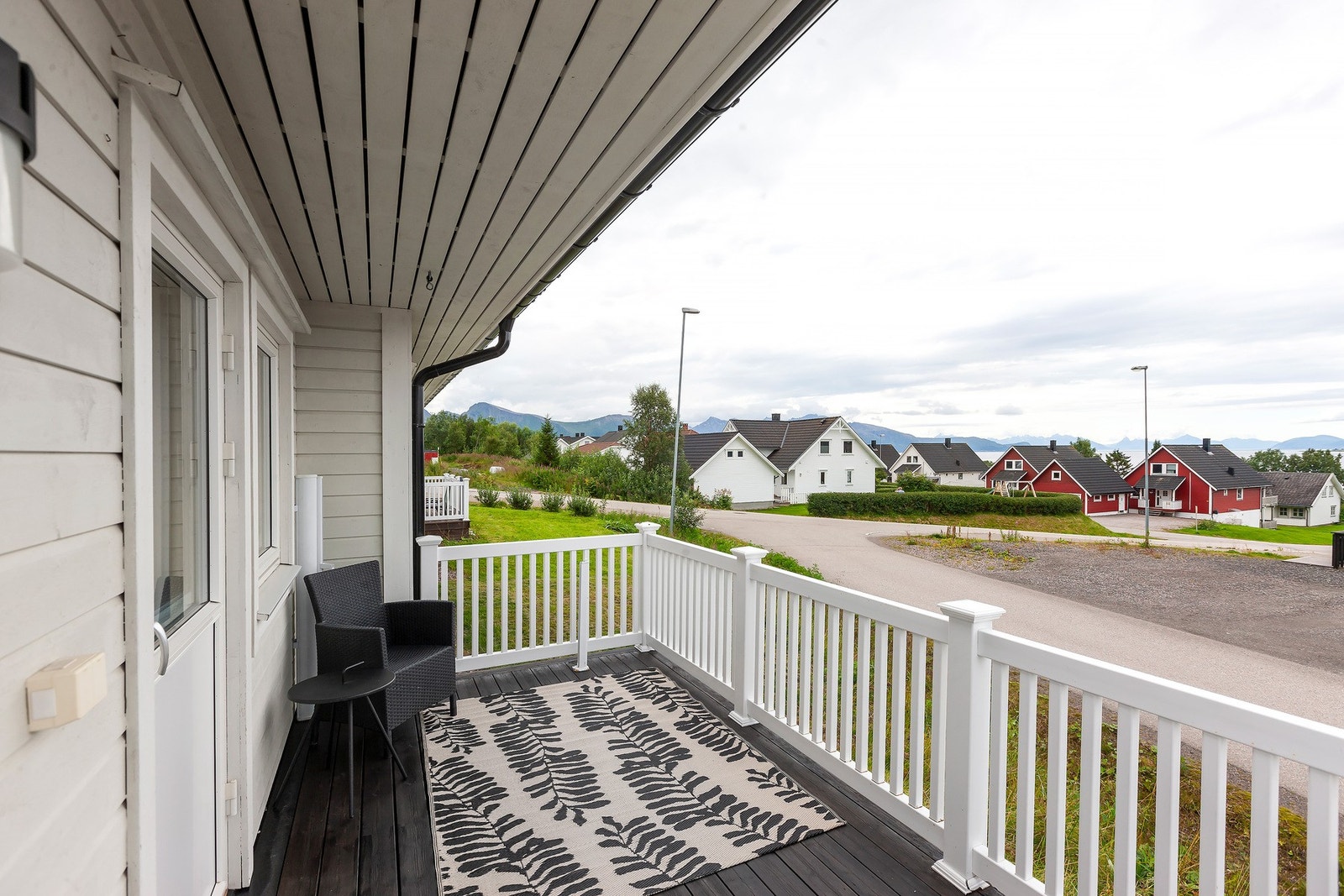 Lun og fin platting med flott utsikt Galleribilde