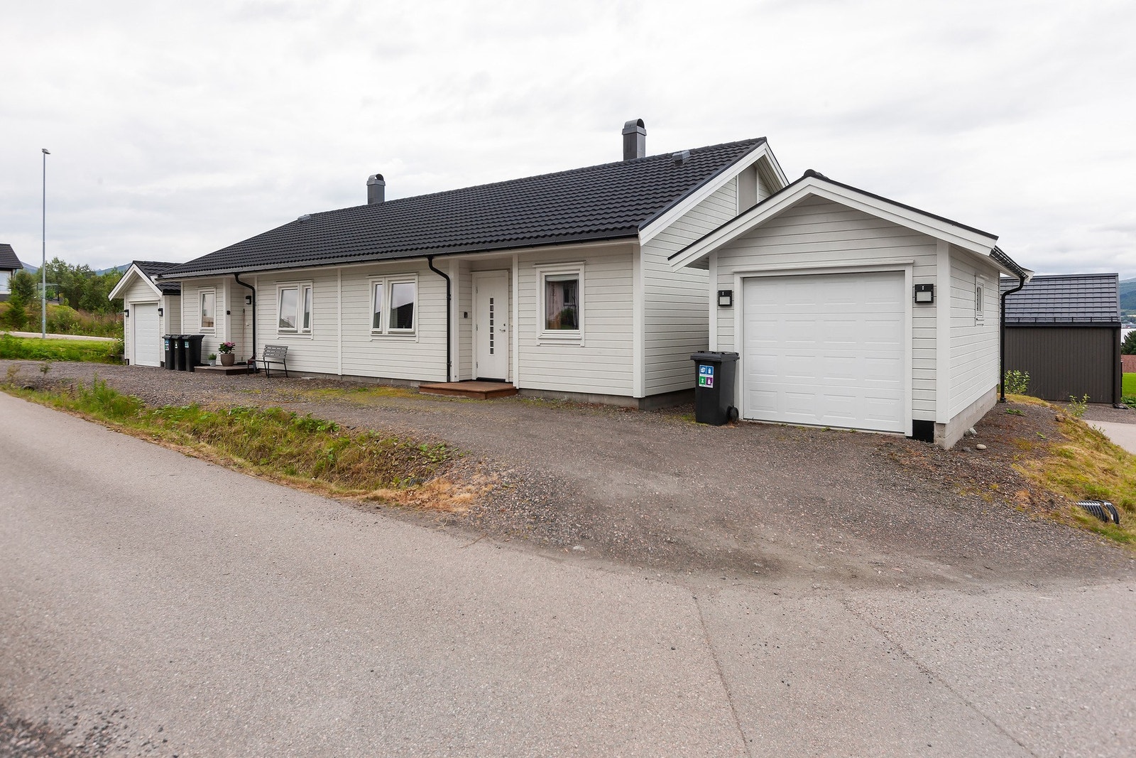Moderne og barnevennlig boligområde med lite trafikk og fine omgivelser Galleribilde