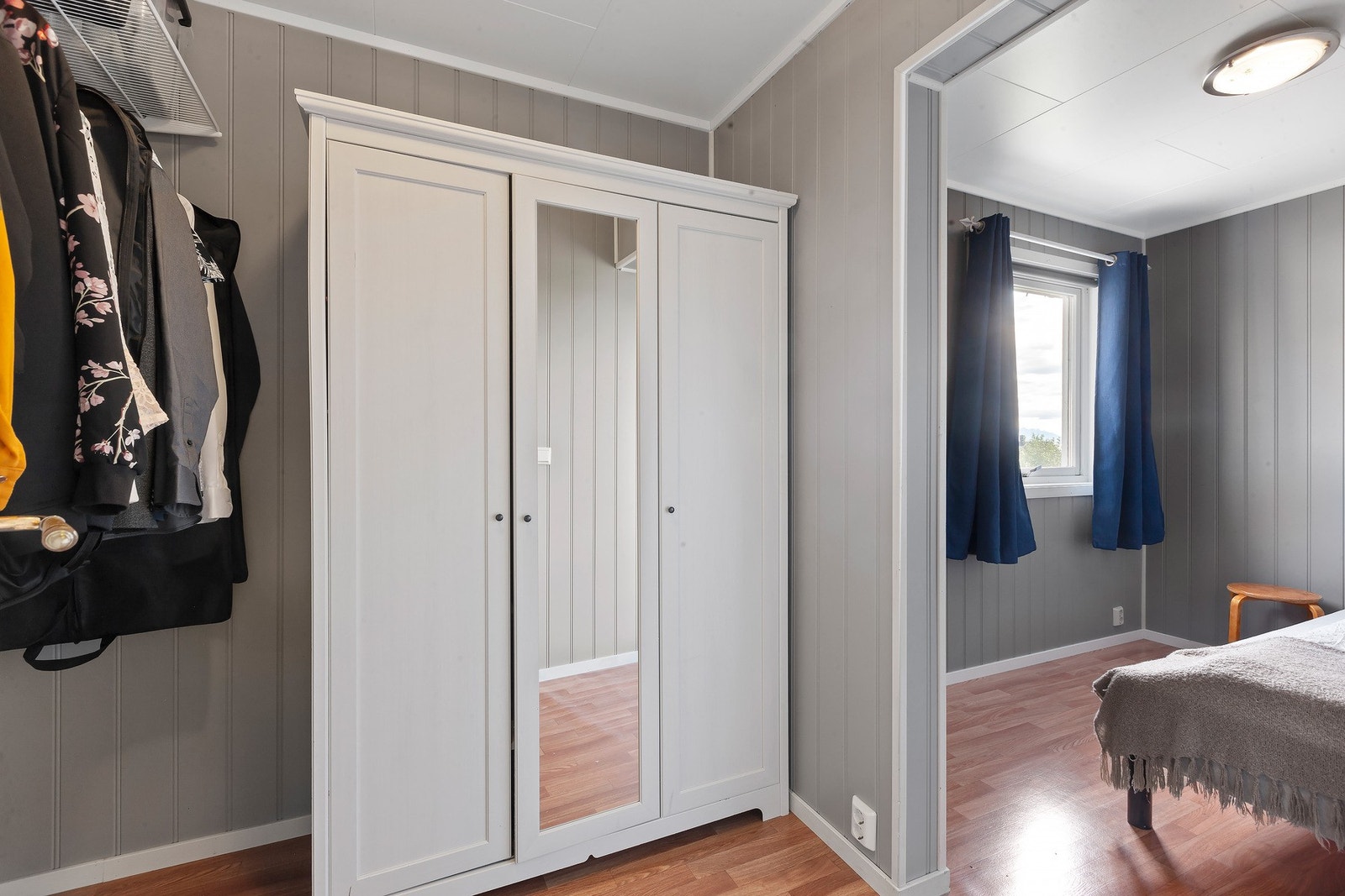 Soverom 3 med garderobe. Galleribilde