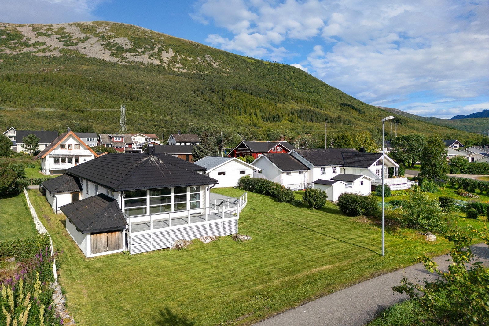 Eiendommen sett ovenfra. Galleribilde