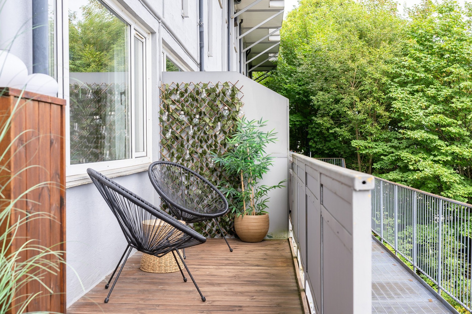 Ved inngangspartiet er det en hyggelig terrasse. Galleribilde