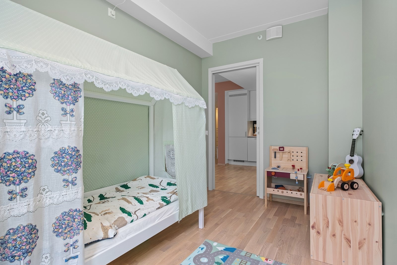 Det første soverommet er på 8 m². Galleribilde