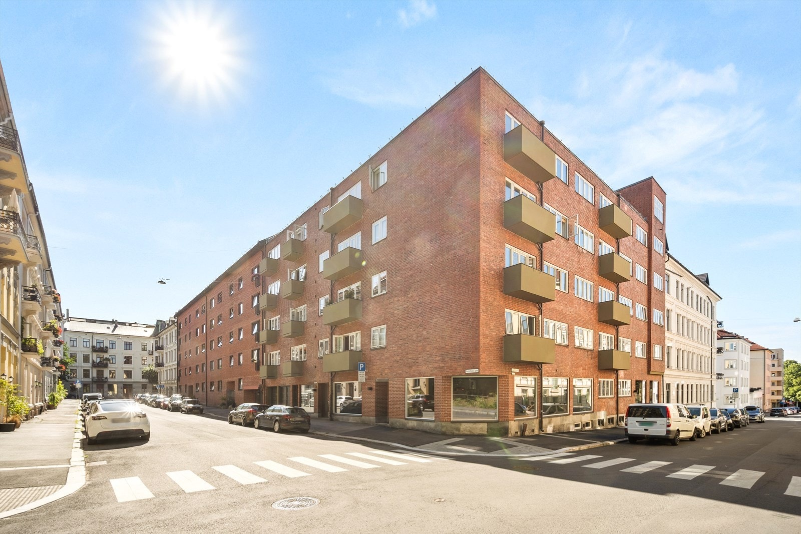 Leiligheten har ettertraktet beliggenhet midt mellom St. Hanshaugen og Bislett. Galleribilde