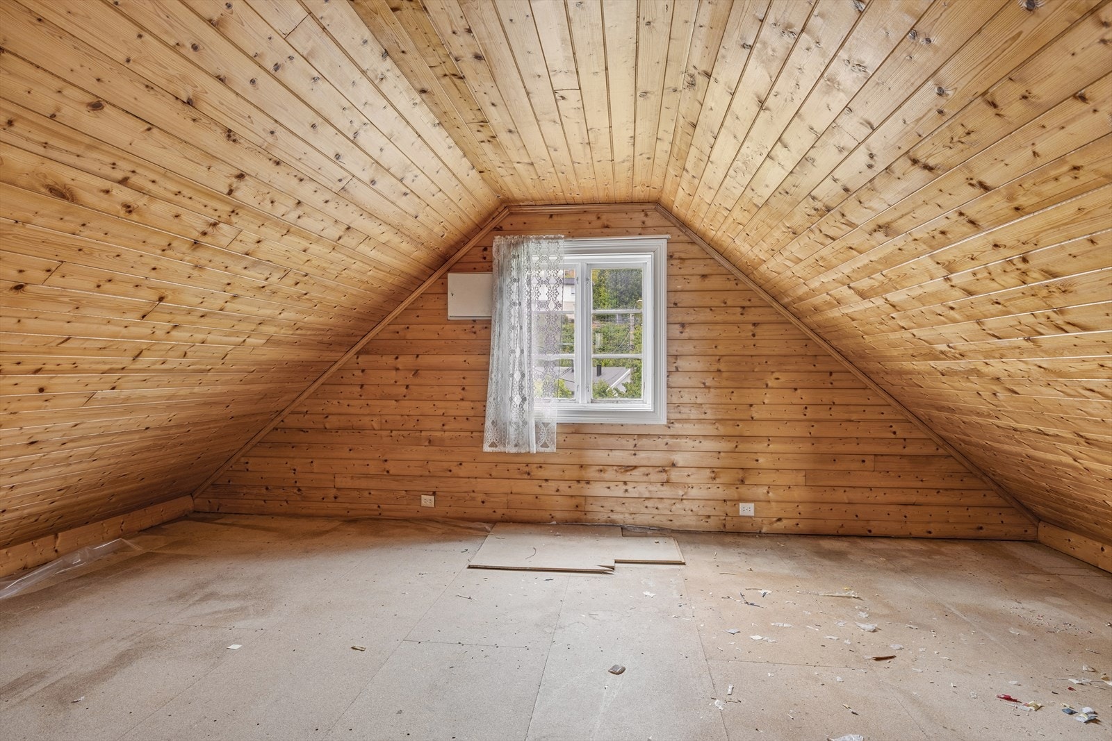 Loft tilbygg. (Ikke godkjent for varig opphold) Galleribilde