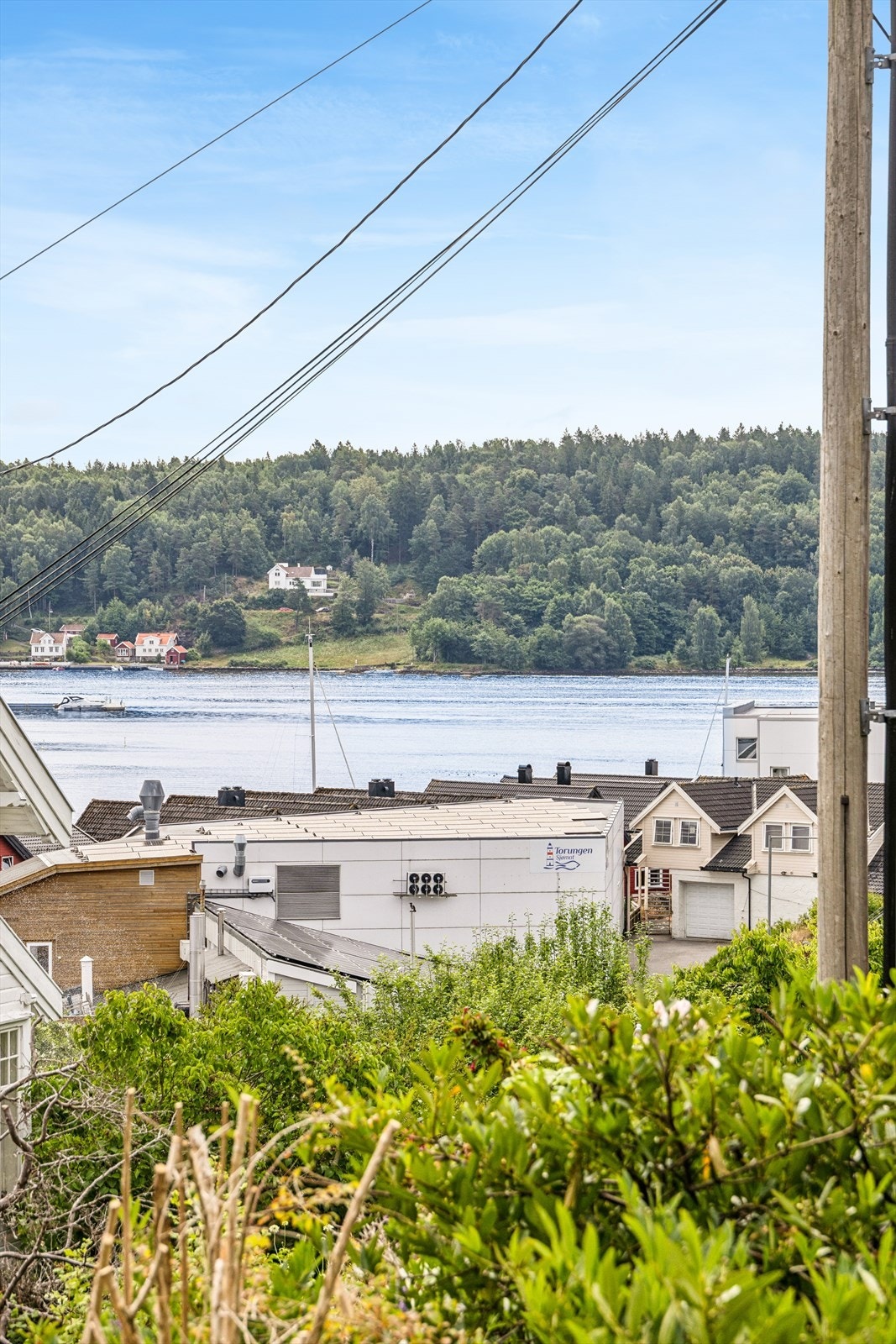 Utsikt mot Tromøysund. Galleribilde