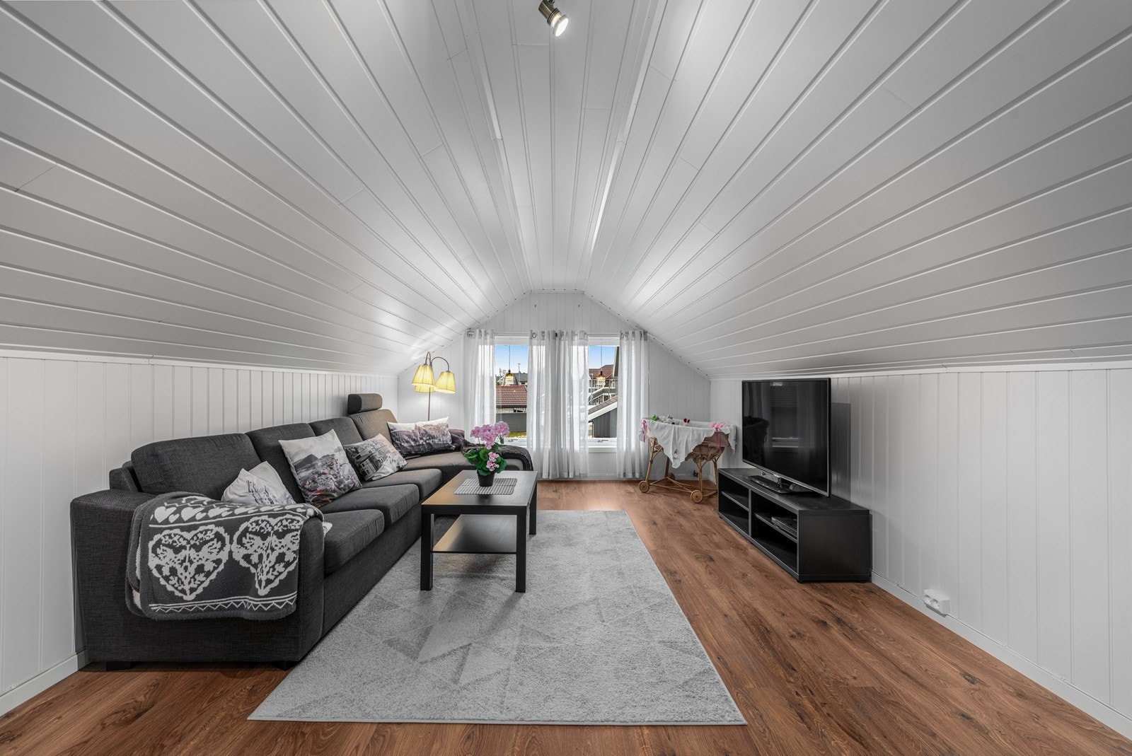 Loftstue Galleribilde