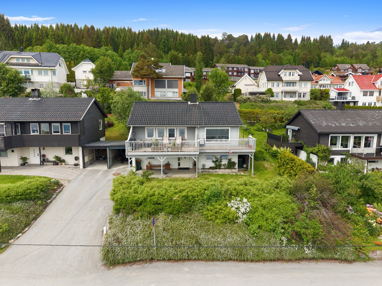 Enebolig med stor hage! Galleribilde