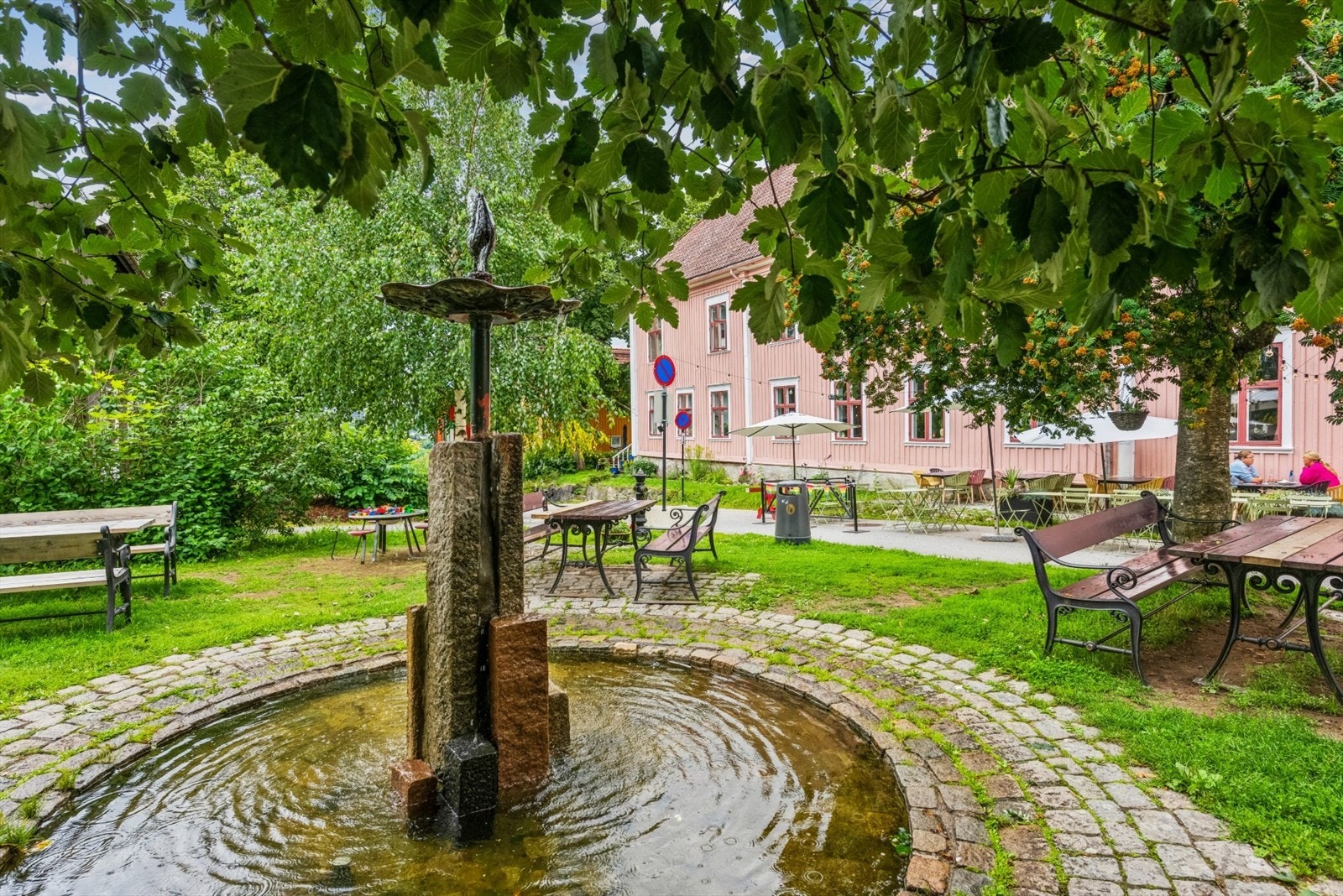 Hygglige Øvrebyen i gangavstand fra eiendommen Galleribilde