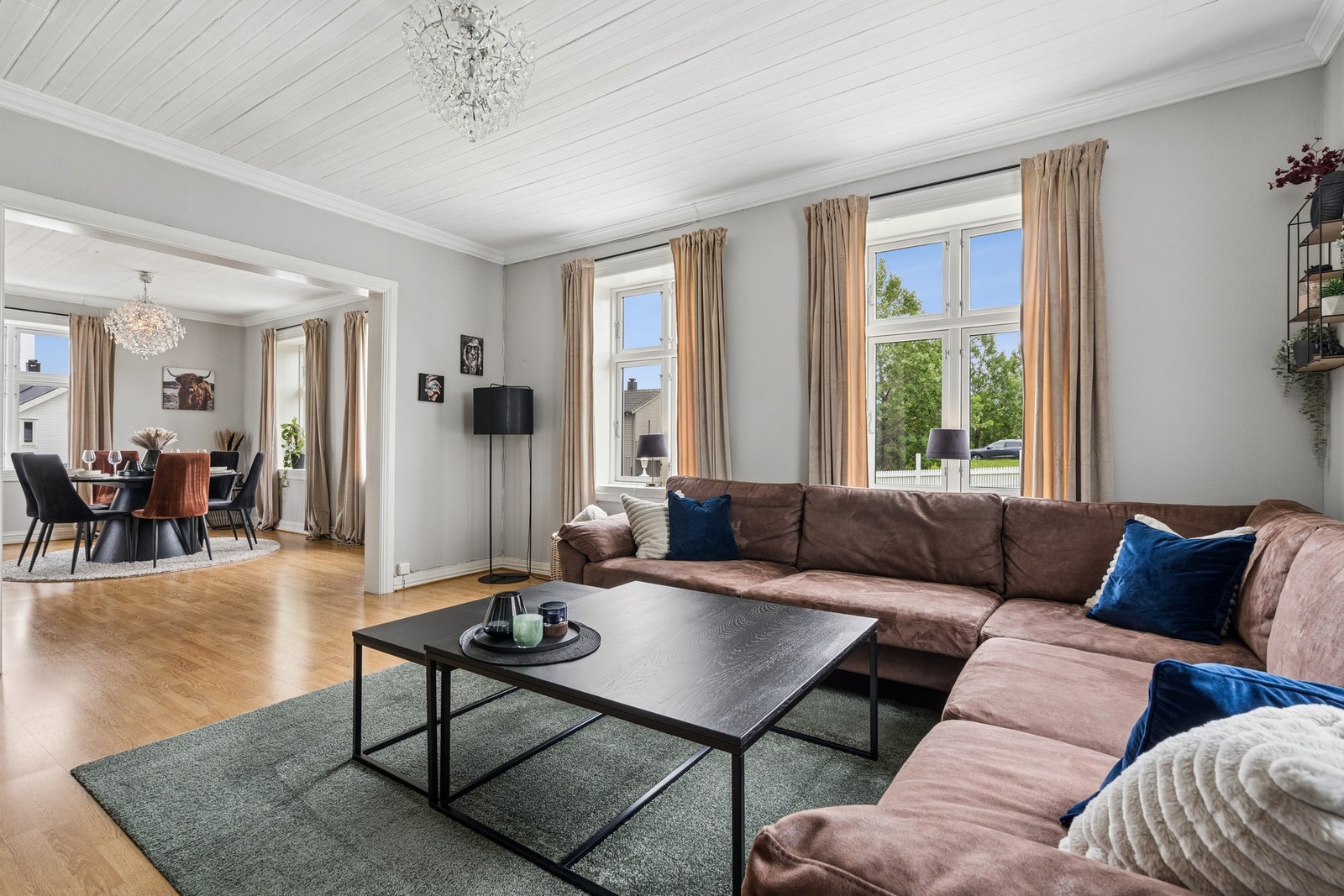 Enebolig med store oppgraderinger, inkludert nytt tak, kledning, etterisolering og vinduer. Galleribilde