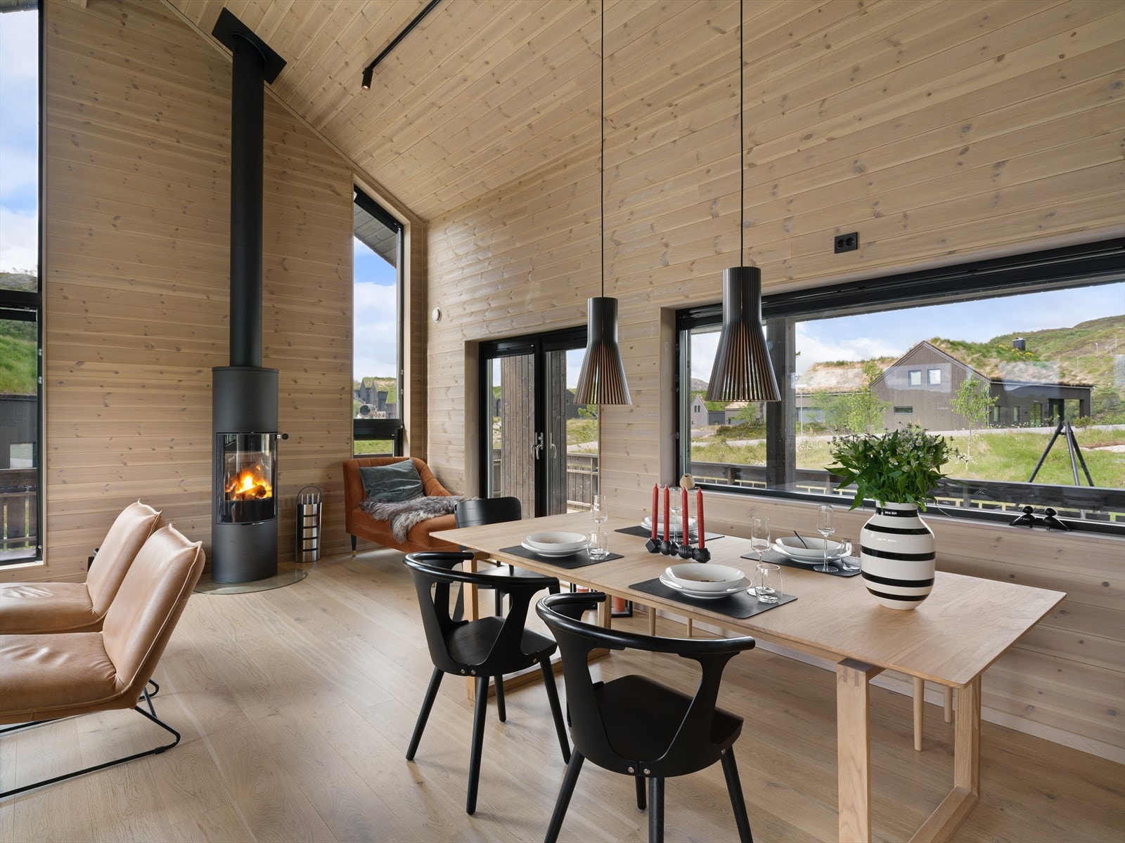 En helårshytte med kvaliteter for både sommer og vinter. Galleribilde