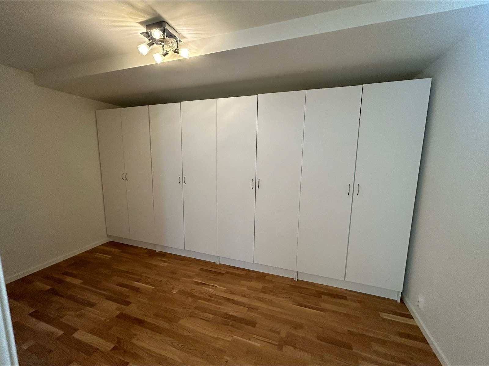 Innvendig bod Galleribilde