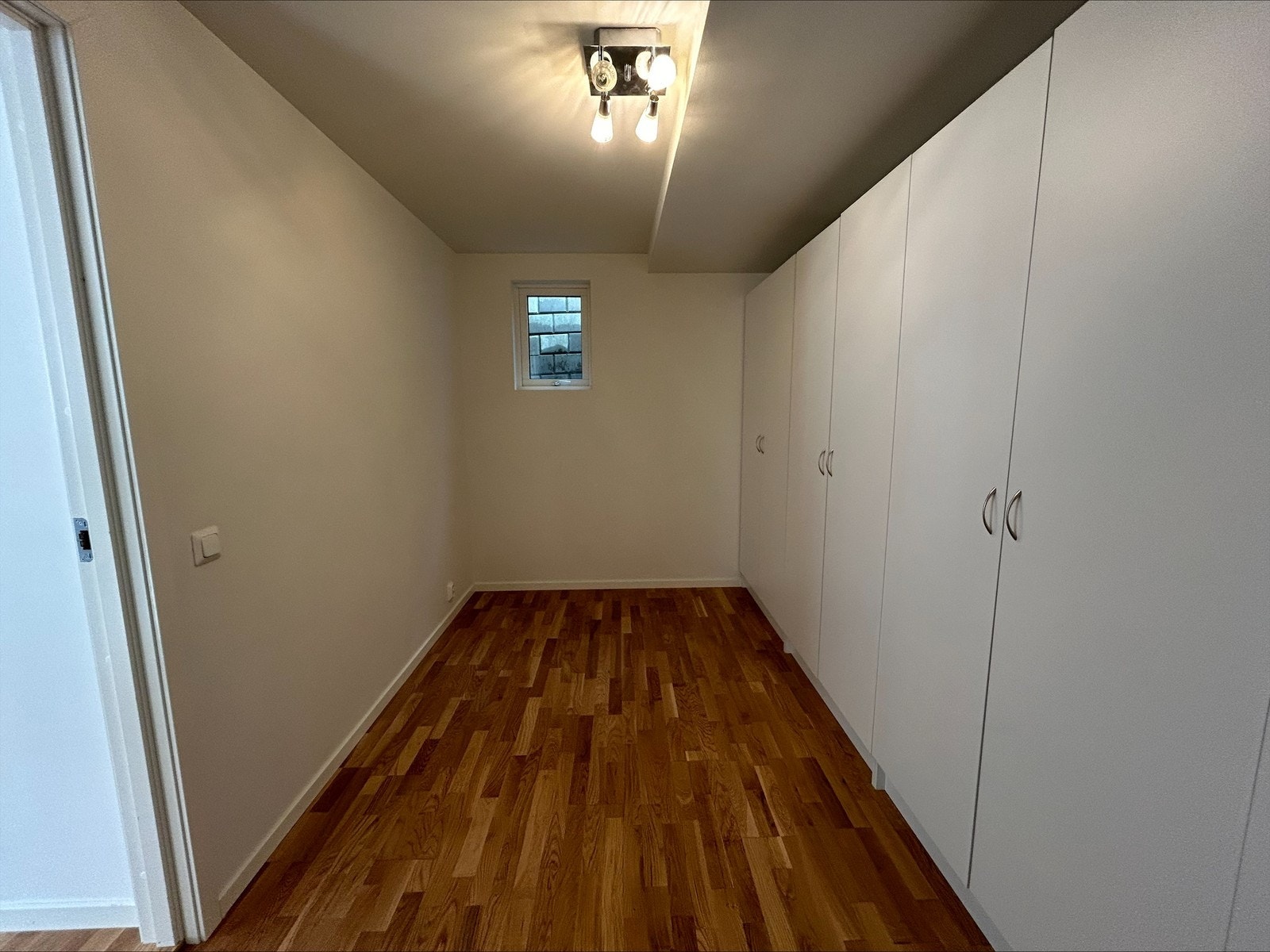 Innvendig bod Galleribilde