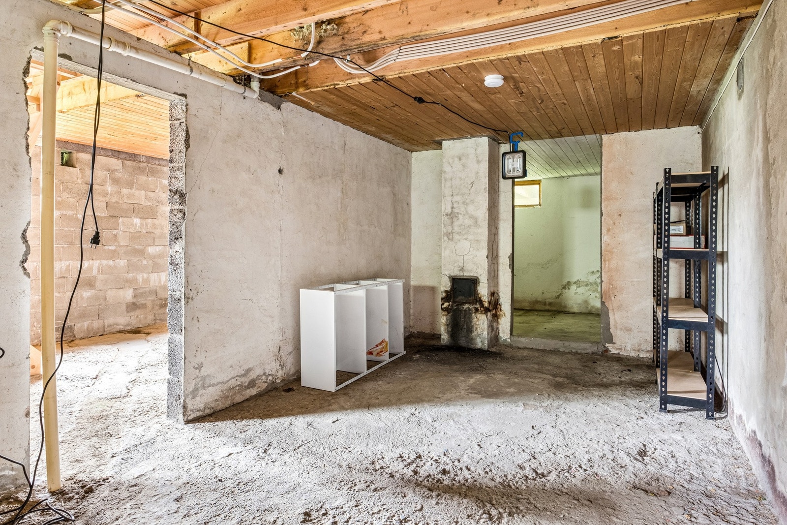 Disp.rom i kjeller. Galleribilde