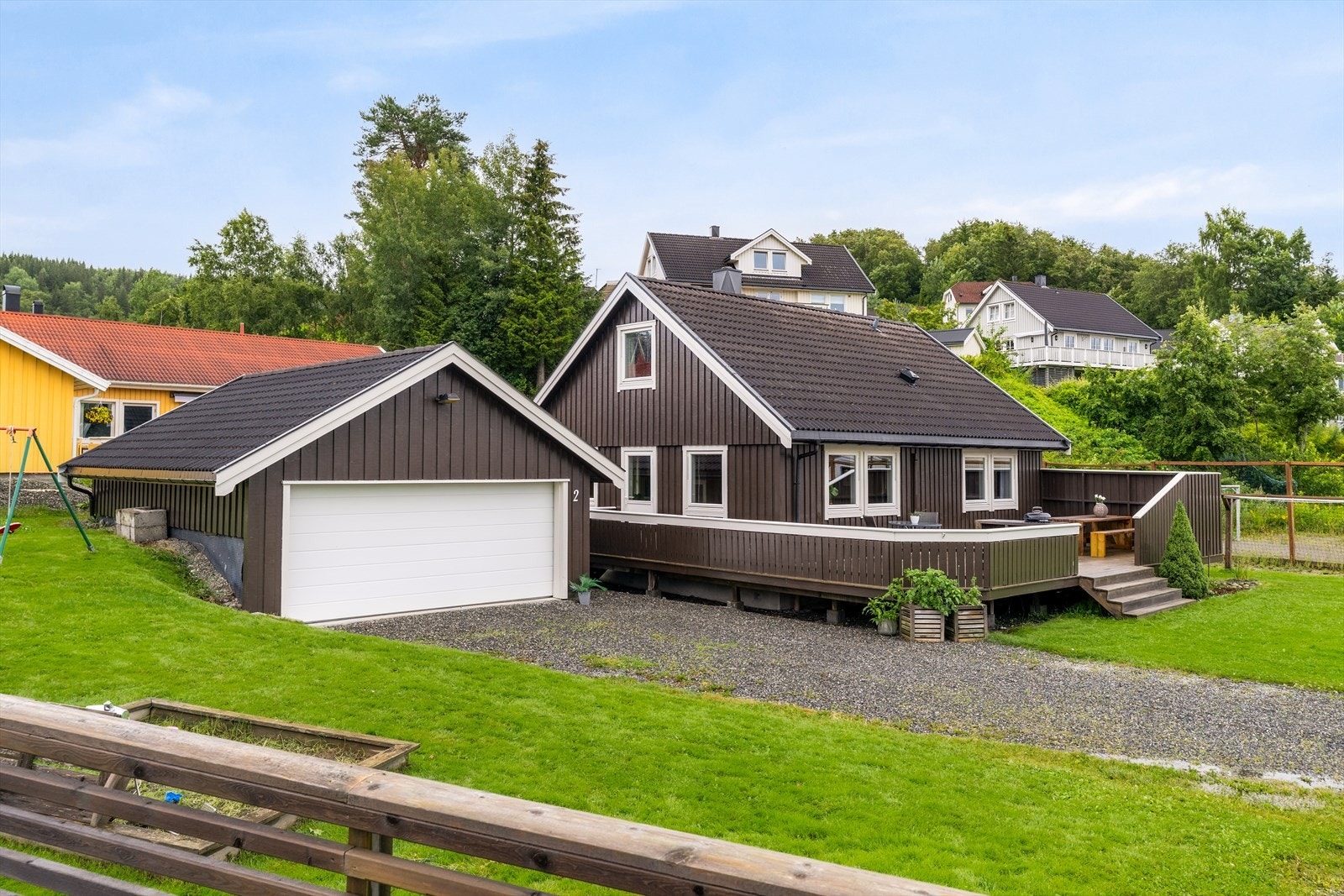 Aktiv Eiendom v/Håvard Geving har gleden av å presentere en flott og familievennlig bolig. Galleribilde