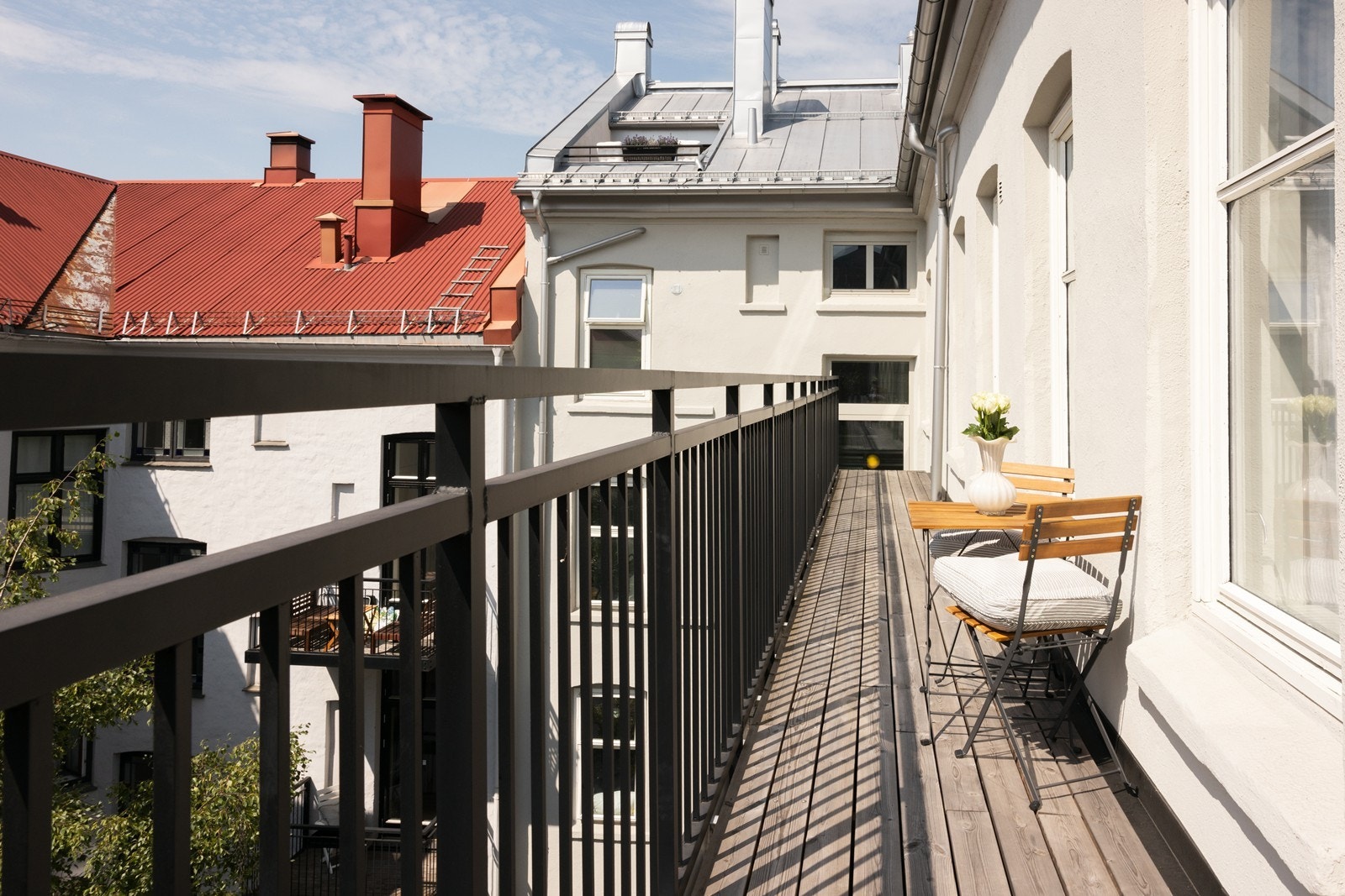 En hyggelig uteplass med gode solforhold Galleribilde