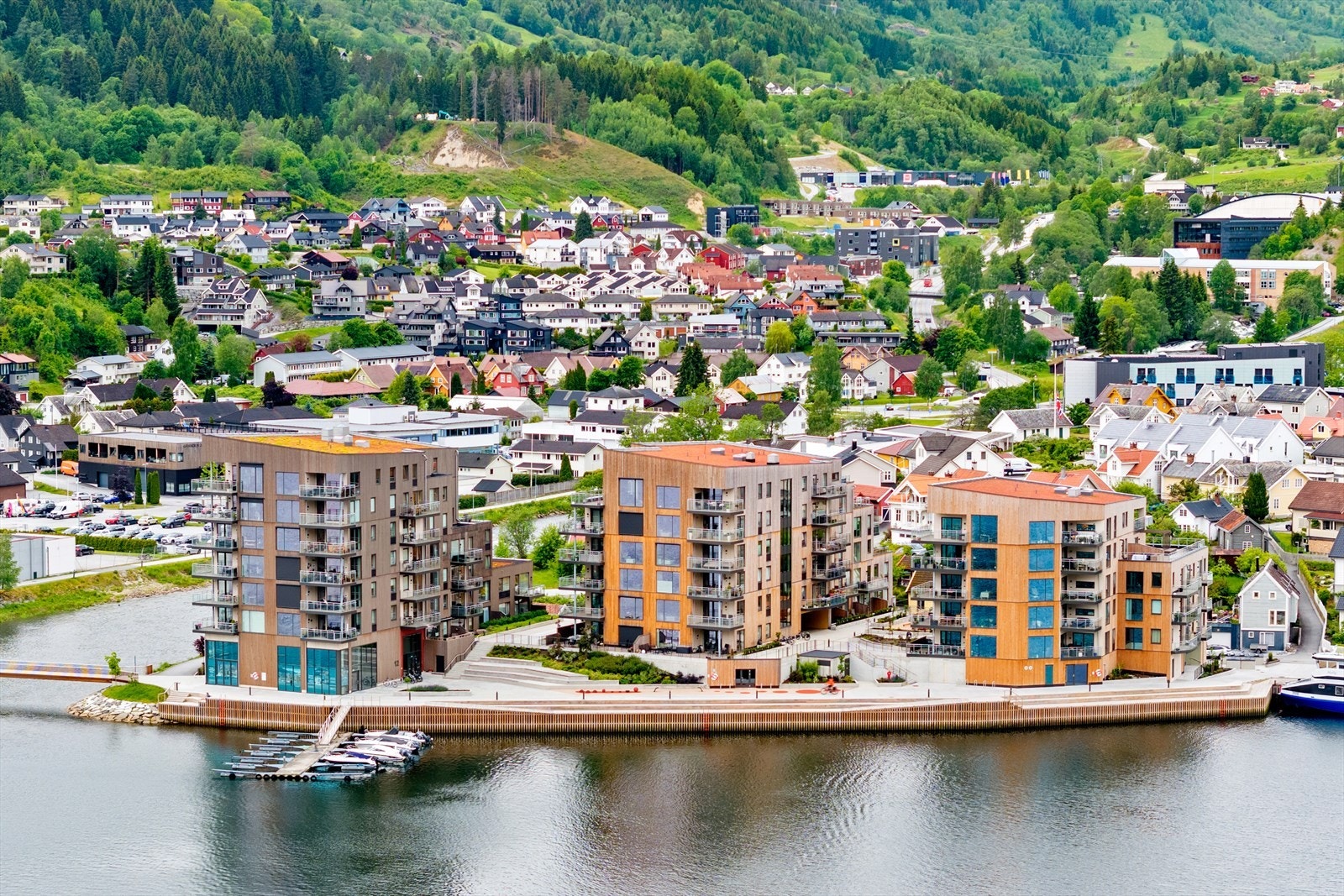 Leilegheita er ein del av Sameiet Lerum Brygge III som består av 45 bustadseksjonar. Galleribilde