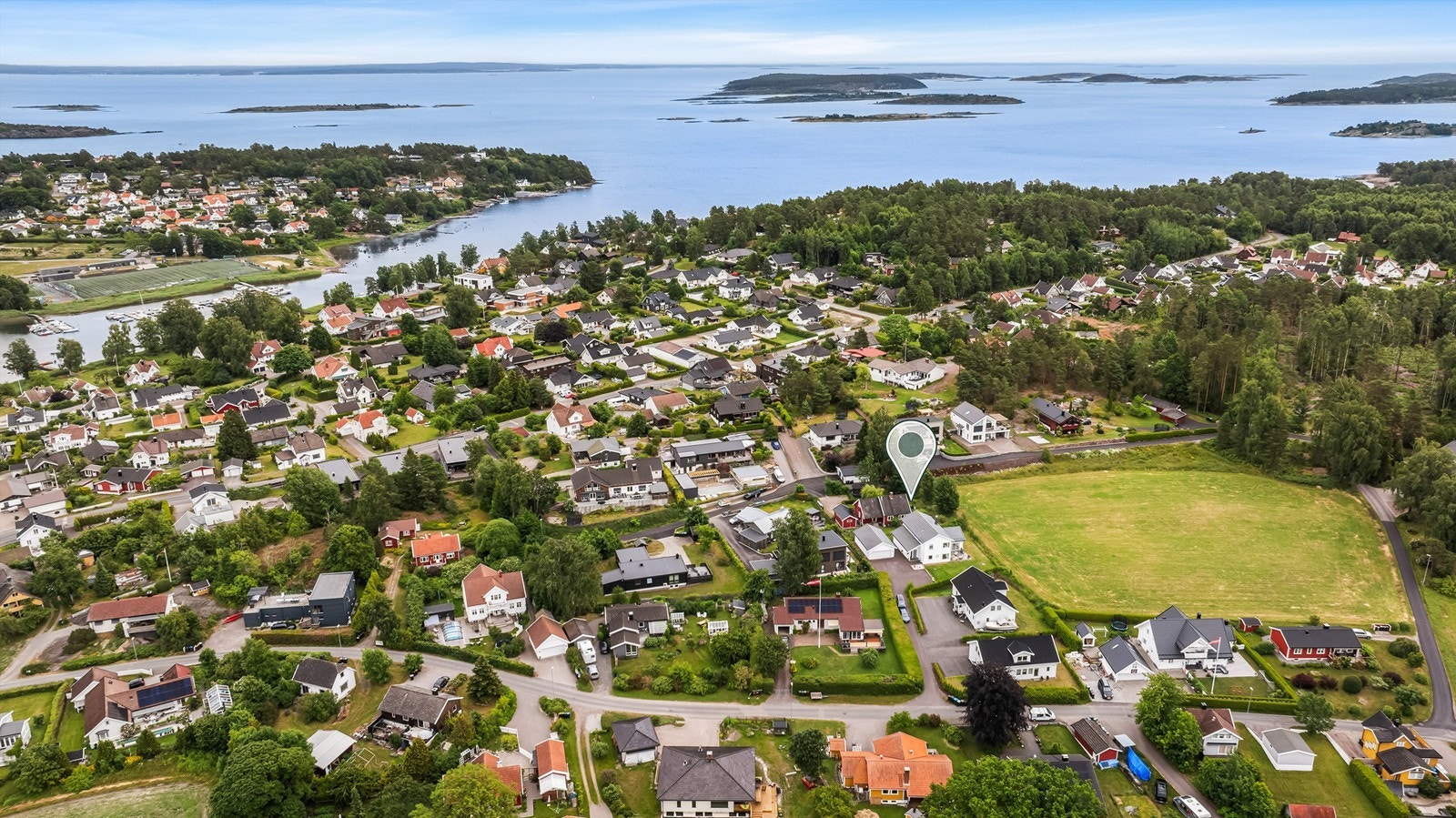 Her er det kort vei til Føynland skole og det er barnehager i nærheten. Galleribilde