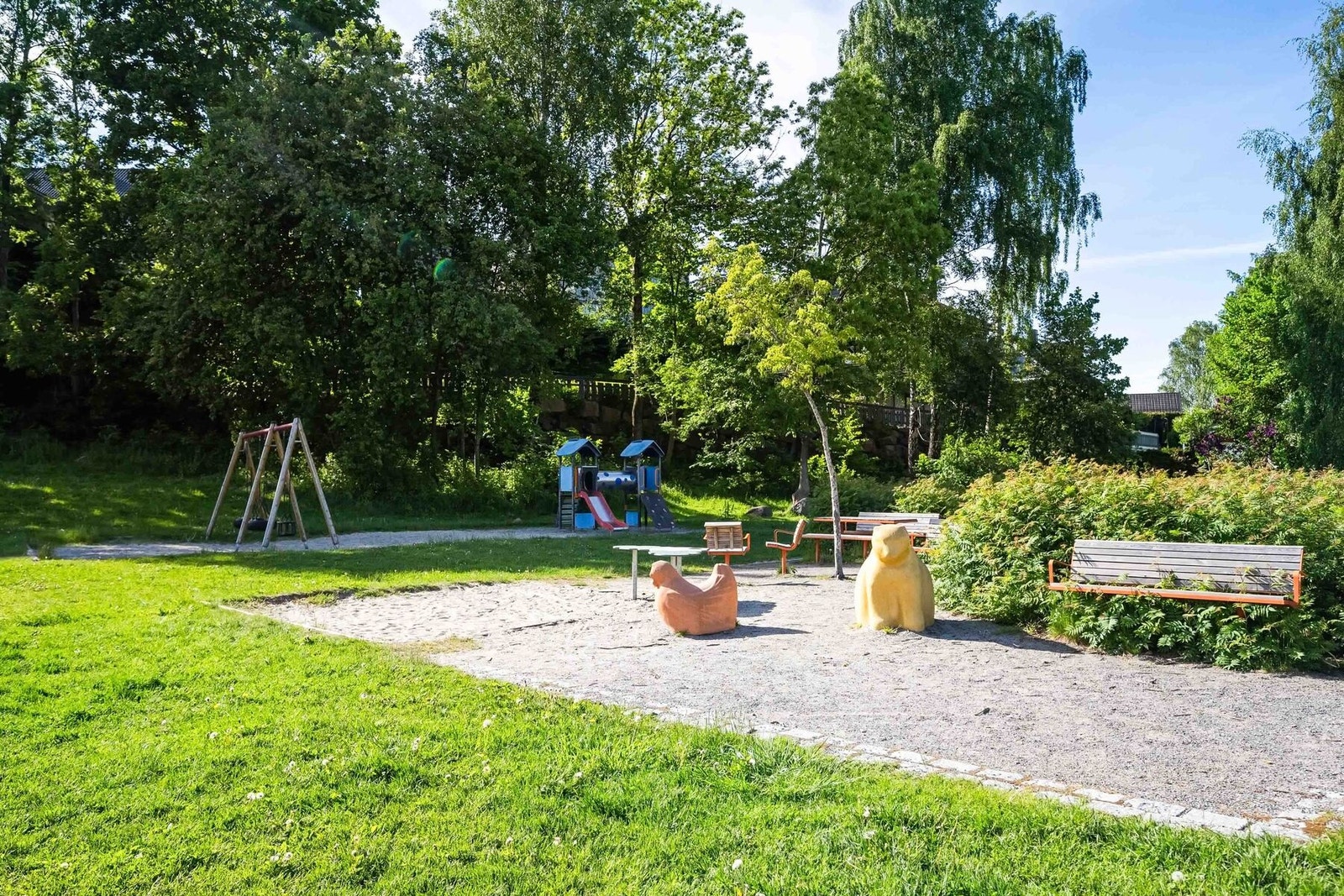 Hyggelige lekeplasser på fellesområder Galleribilde